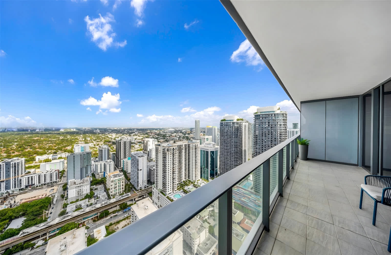 Brickell Skyline with Rooftop Pool & Spa