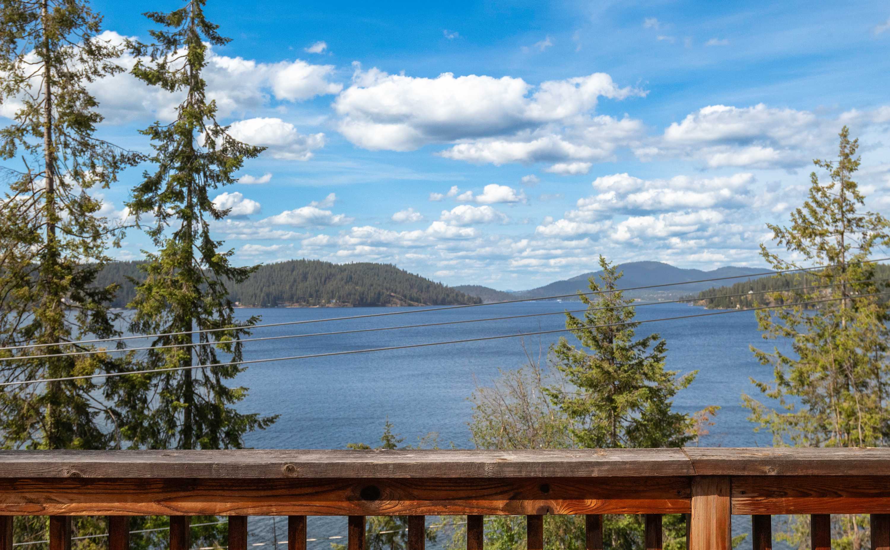 Cozy Lakeview Haven | Spacious Deck & BBQ 2