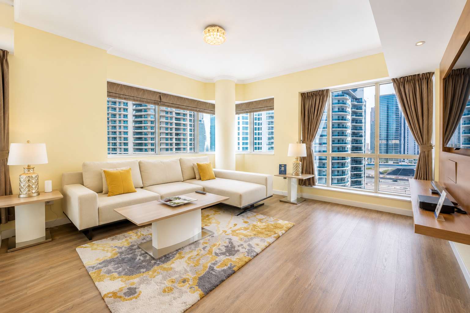 Dubai Marina 1BR Apartment with Gym & Pool - Image 2