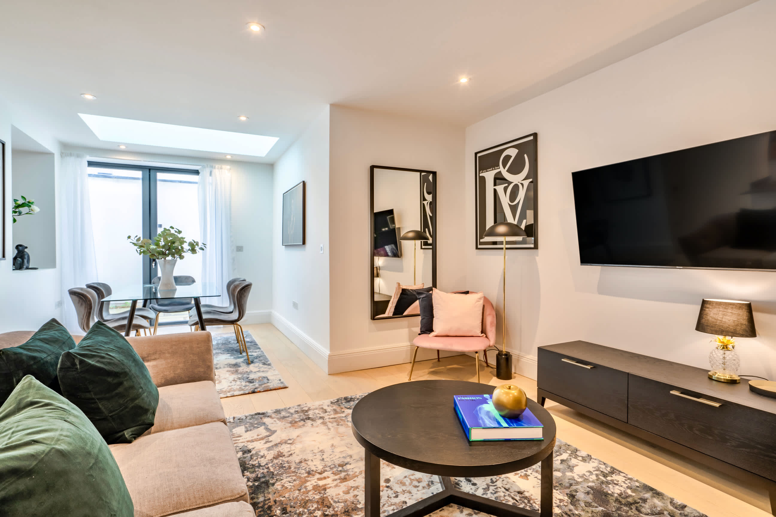 The Courtyard Clause at No 64 in Lincoln's Inn Fields 64 WC2A 3JX - Property image 4 - VivreStays