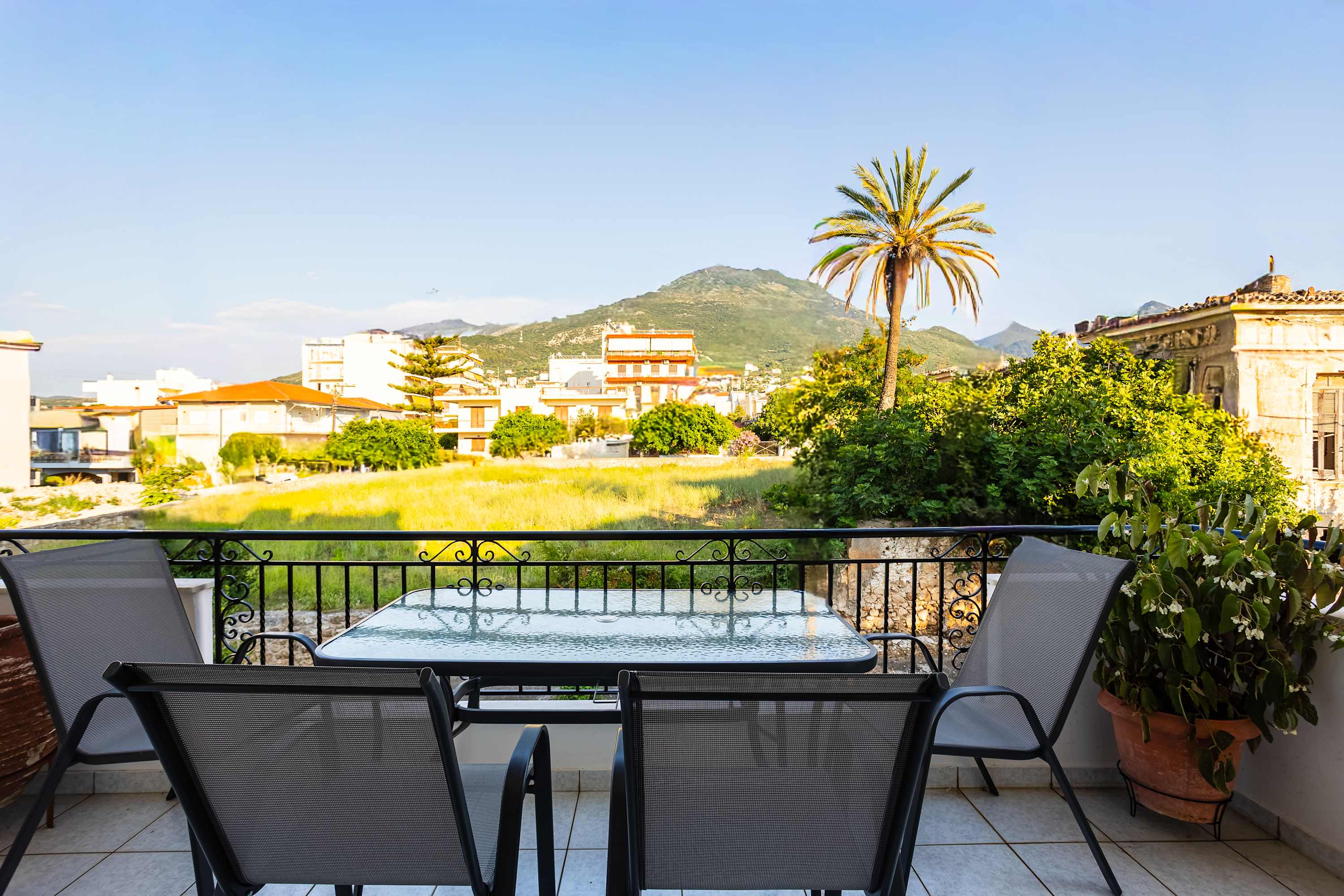 Kyparissia Modern Home, Serene Views - Calm Vibes — Kiparissia, Peloponnese — vacation rental