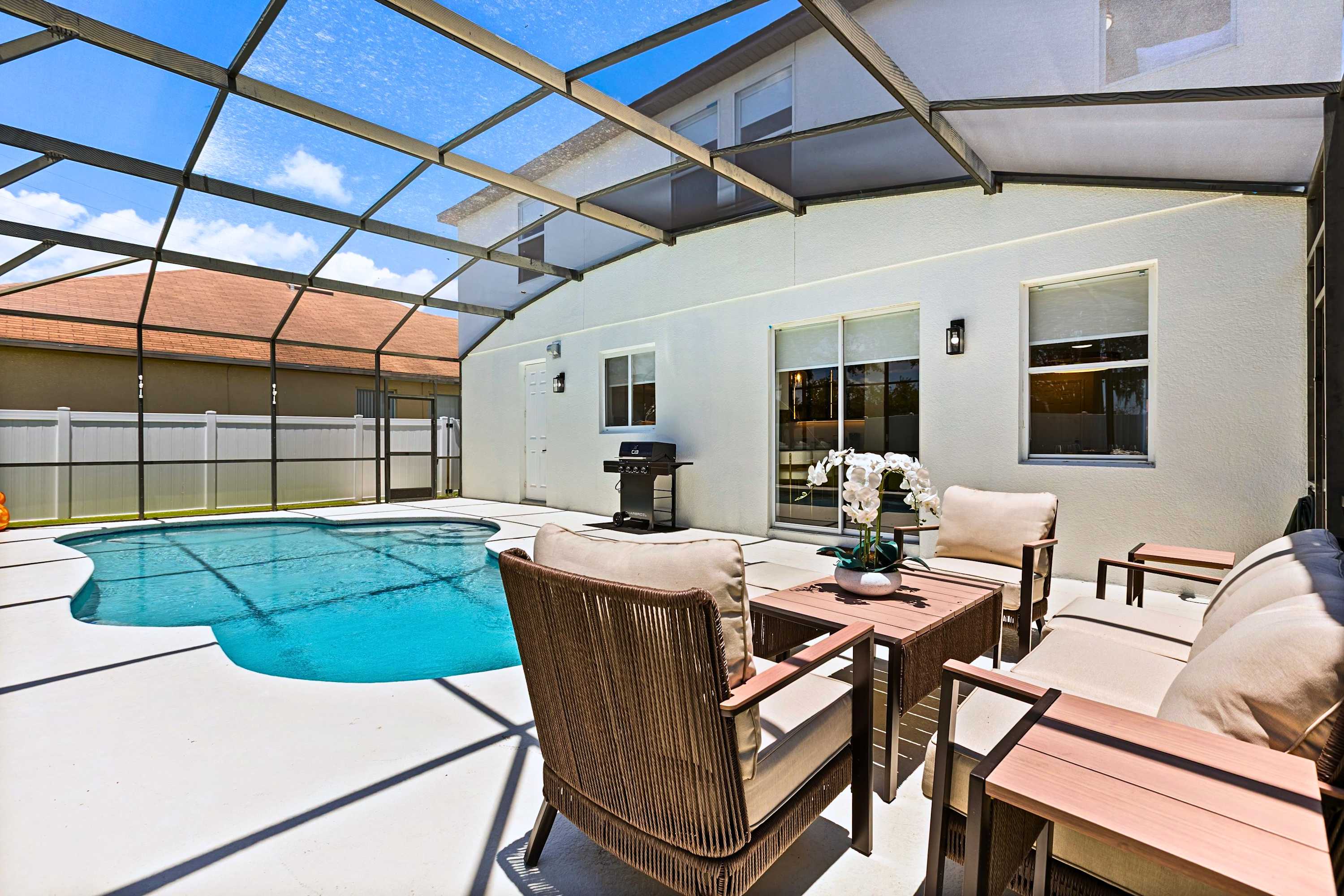The perfect spot for your morning coffee or evening drinks next to the pool