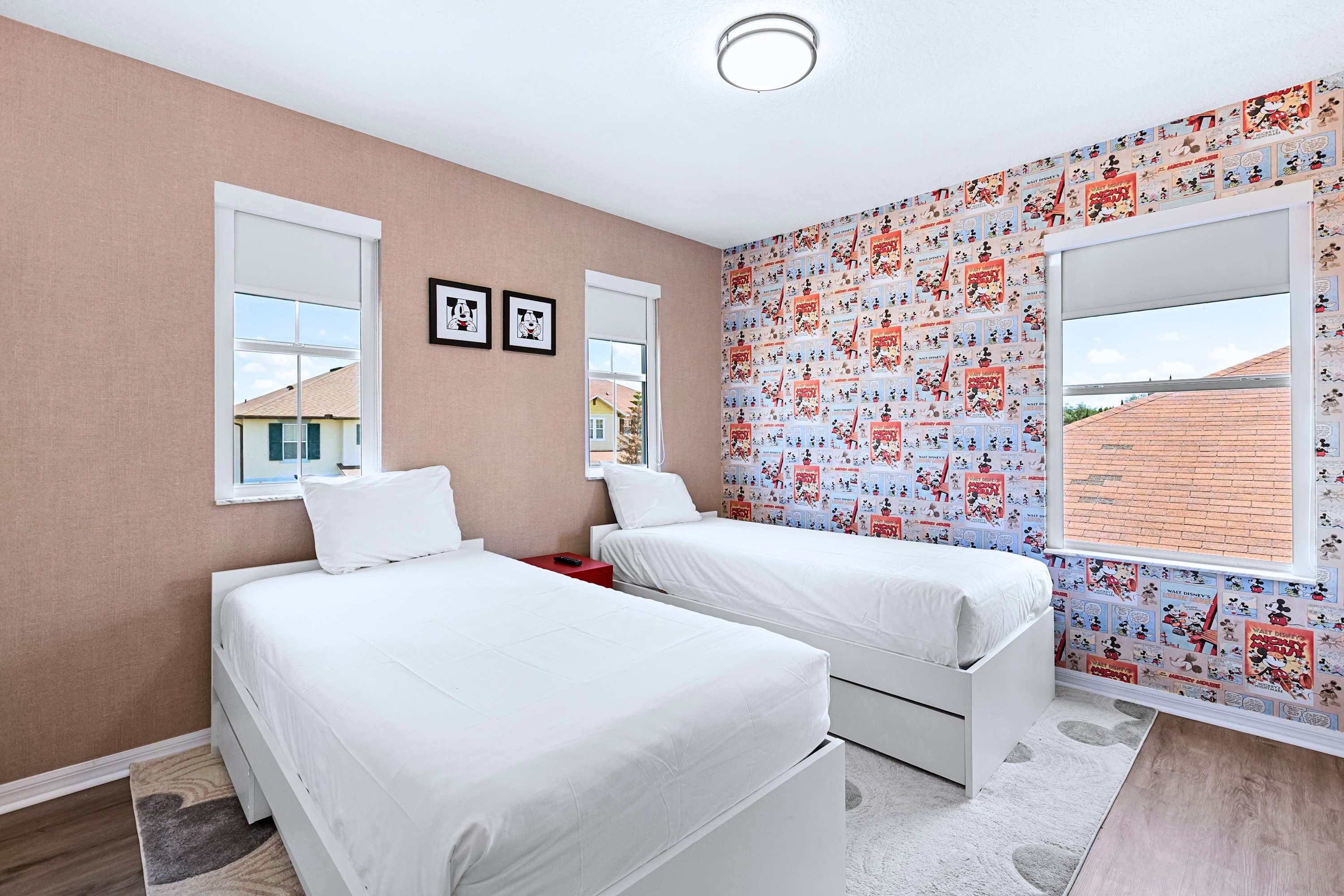 Bright, airy, and incredibly cozy. Two comfortable single beds dressed in fresh linens with beautiful natural light streaming in