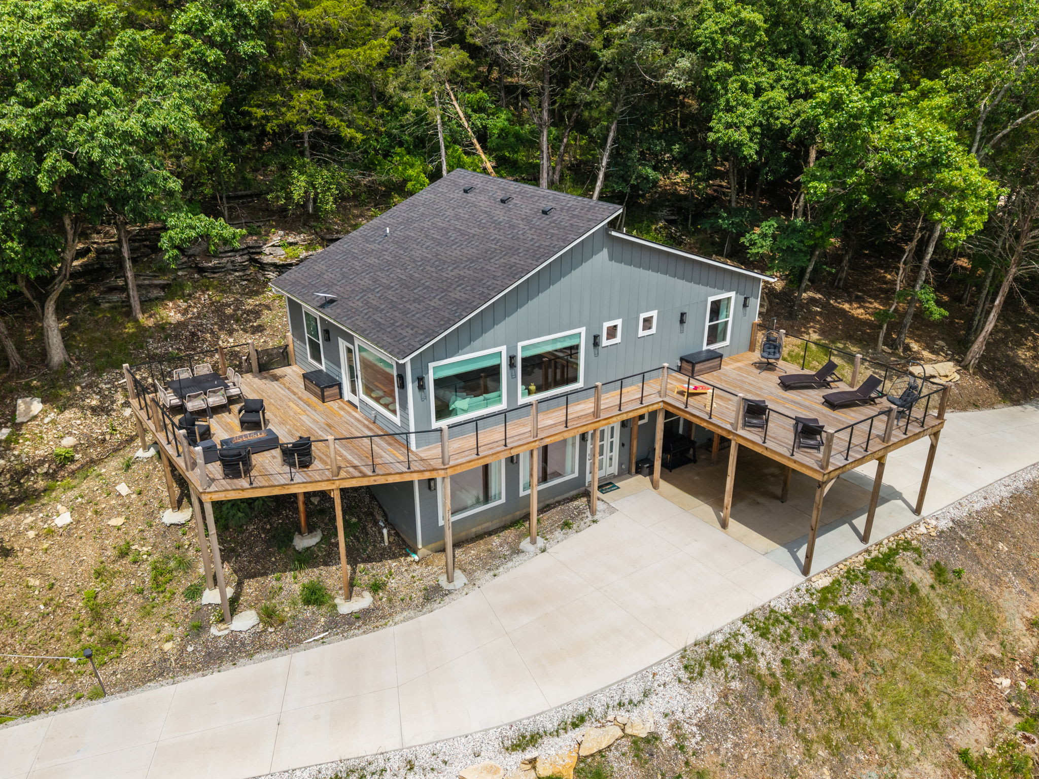 The Gathering Lodge-Epic Patio-2 mi to Beaver Lake 3