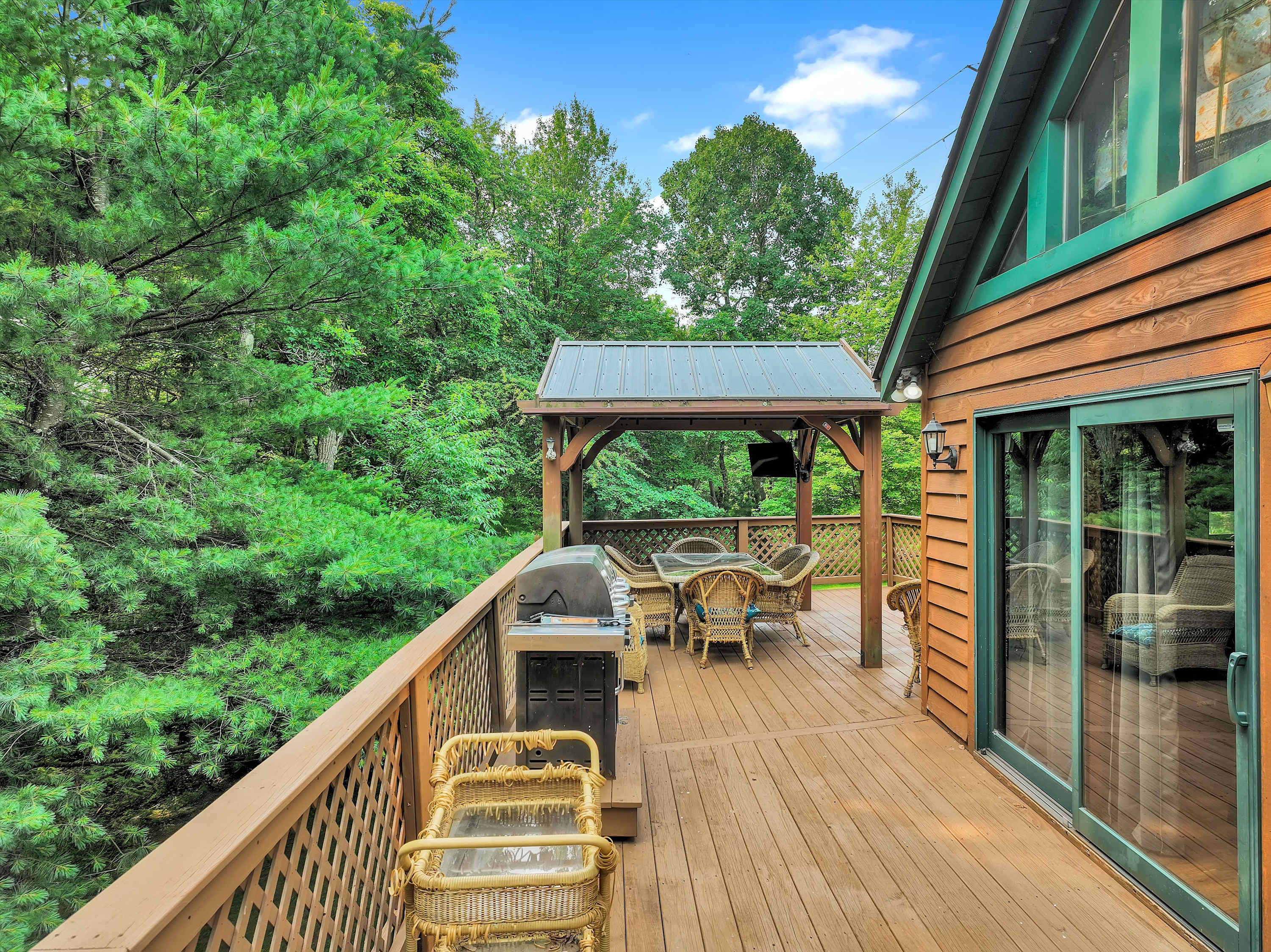 Pocono Cabin Retreat | Hot Tub |Firepit |Game Room