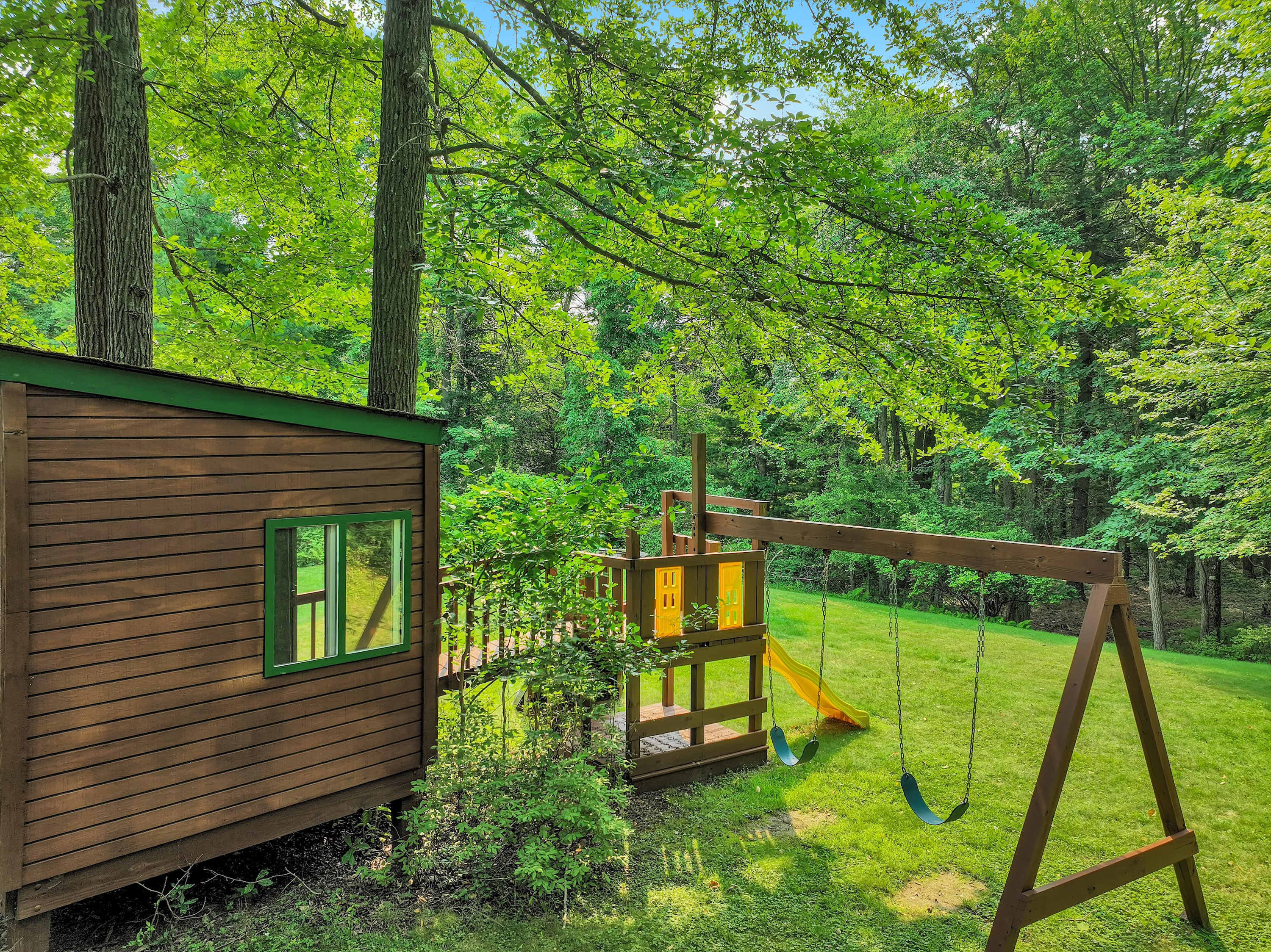 Pocono Cabin Retreat | Hot Tub |Firepit |Game Room