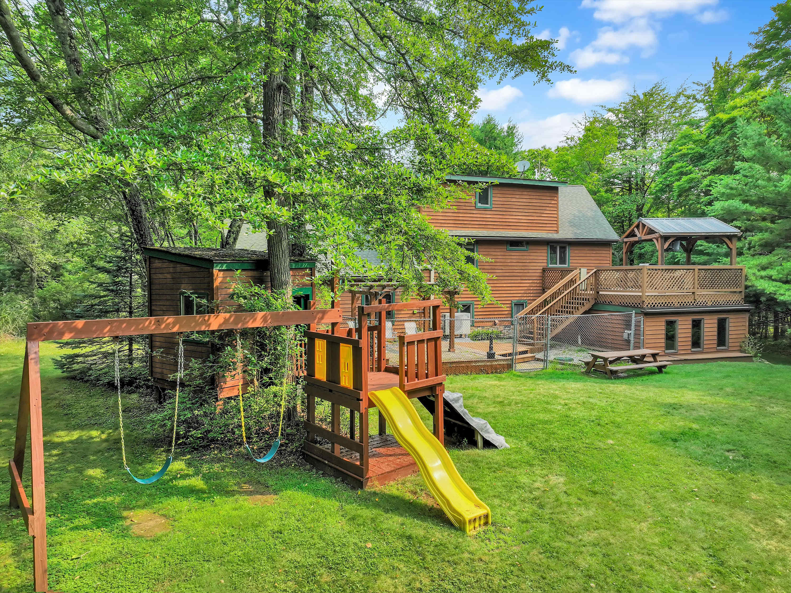 Pocono Cabin Retreat | Hot Tub |Firepit |Game Room