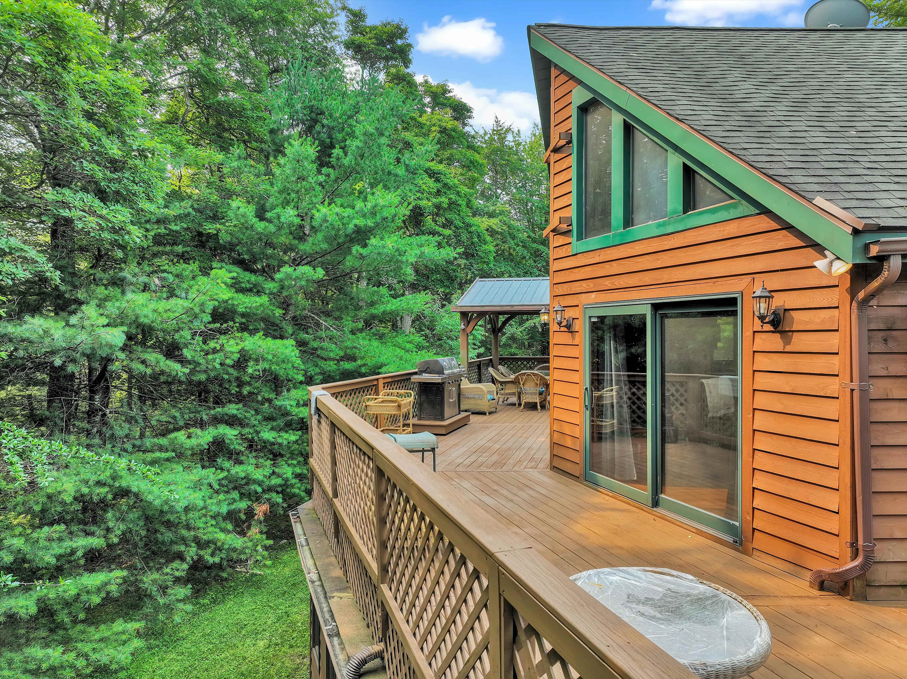 Pocono Cabin Retreat | Hot Tub |Firepit |Game Room