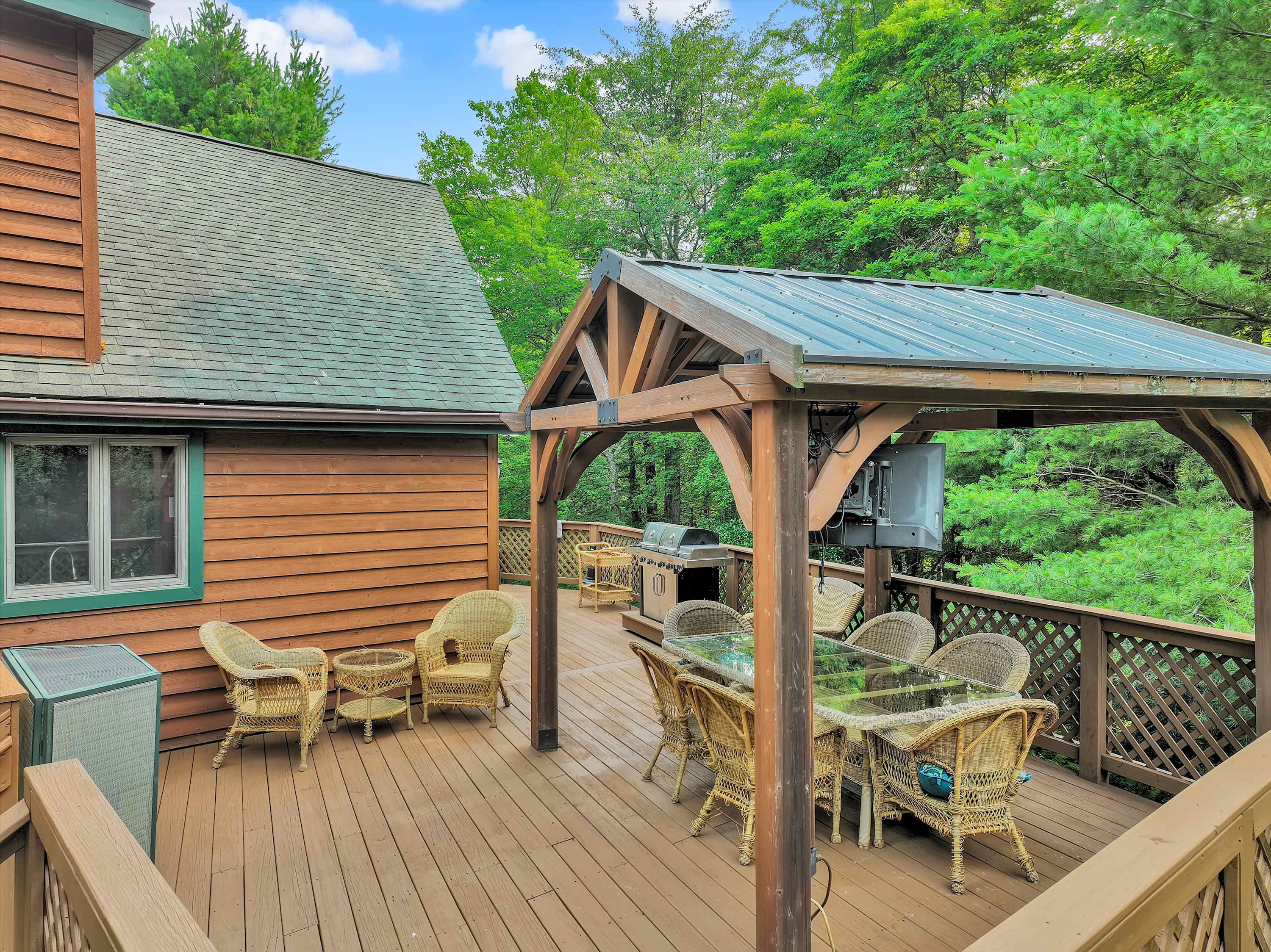 Pocono Cabin Retreat | Hot Tub |Firepit |Game Room