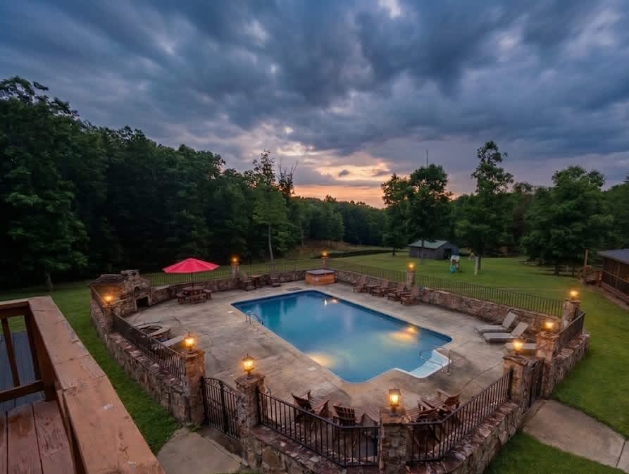 The Lodge at Cloudland with a private pool!