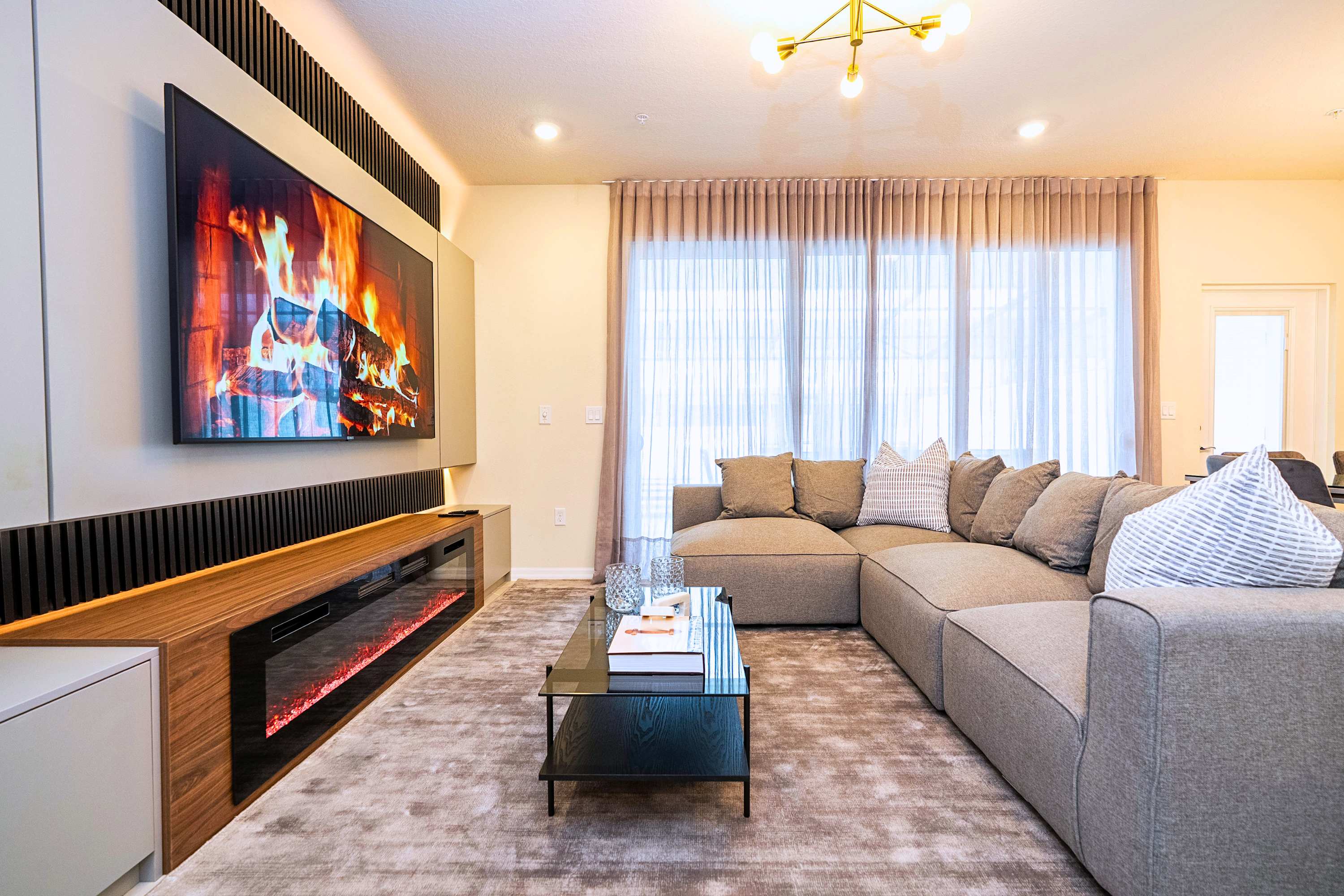 Upstay Family Fun 5BR Retreat w Pool Games Room 3