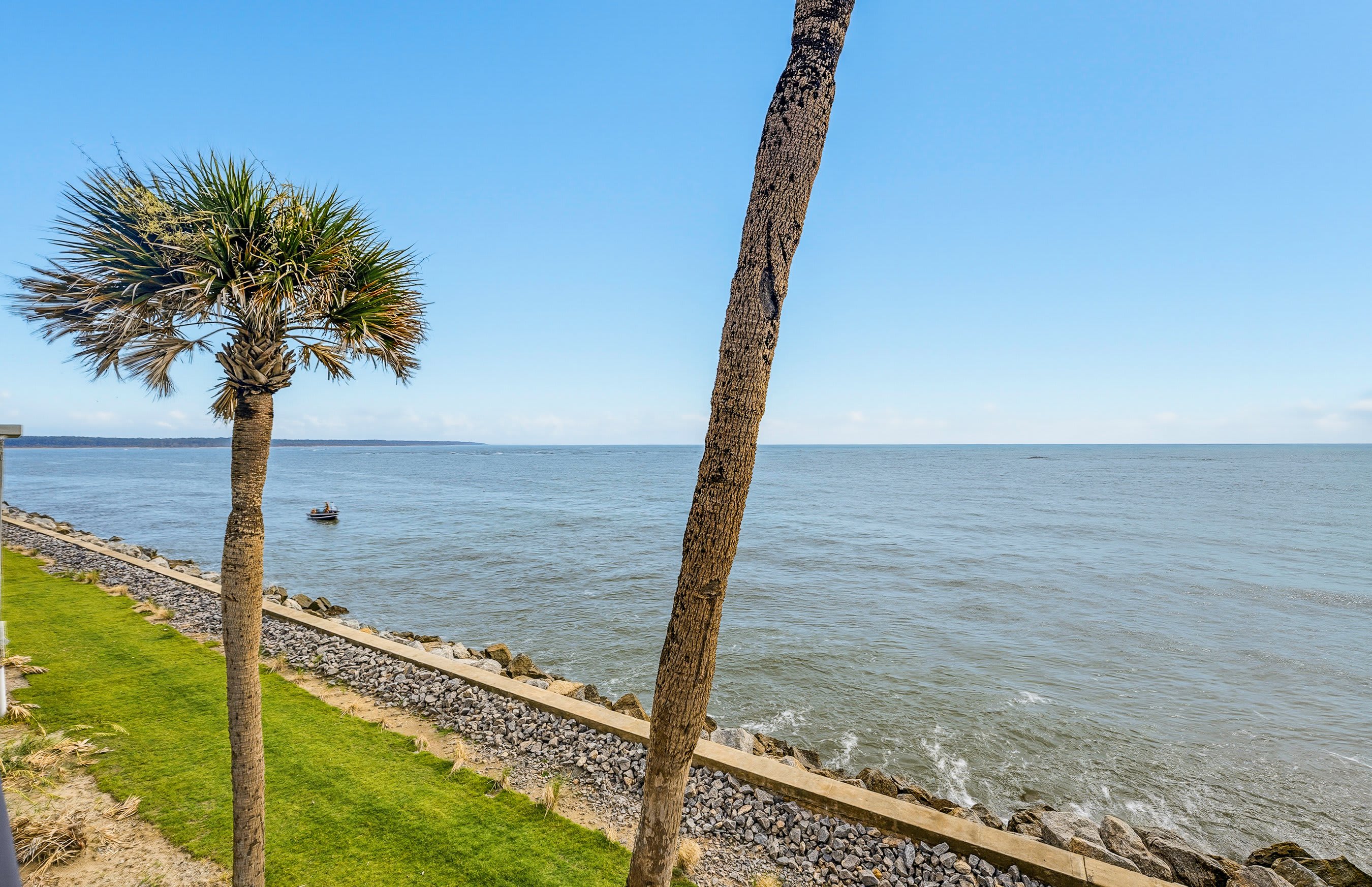 633 Newhaven Stunning Ocean Views | Photo 8