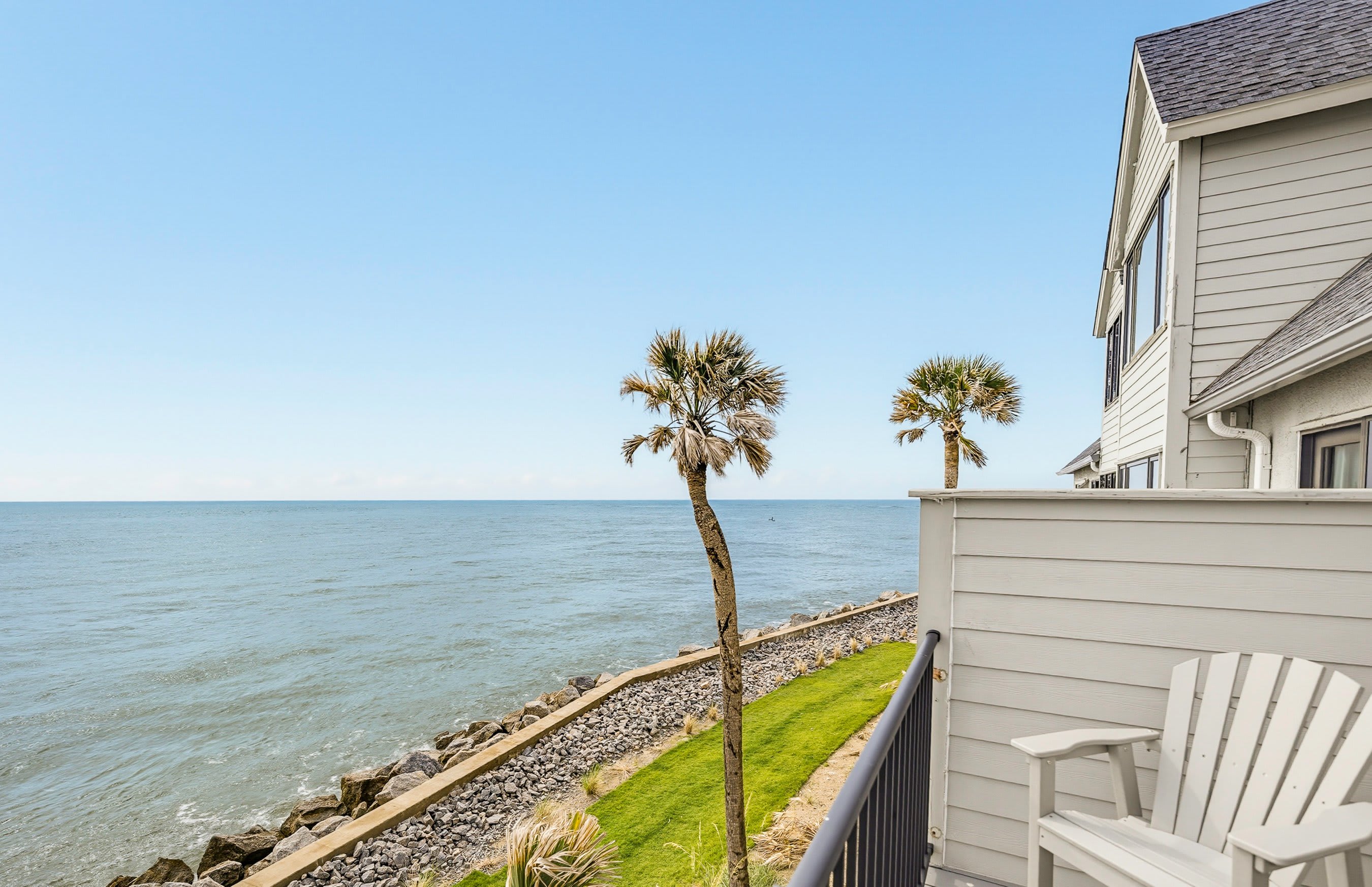633 Newhaven Stunning Ocean Views | Photo 9