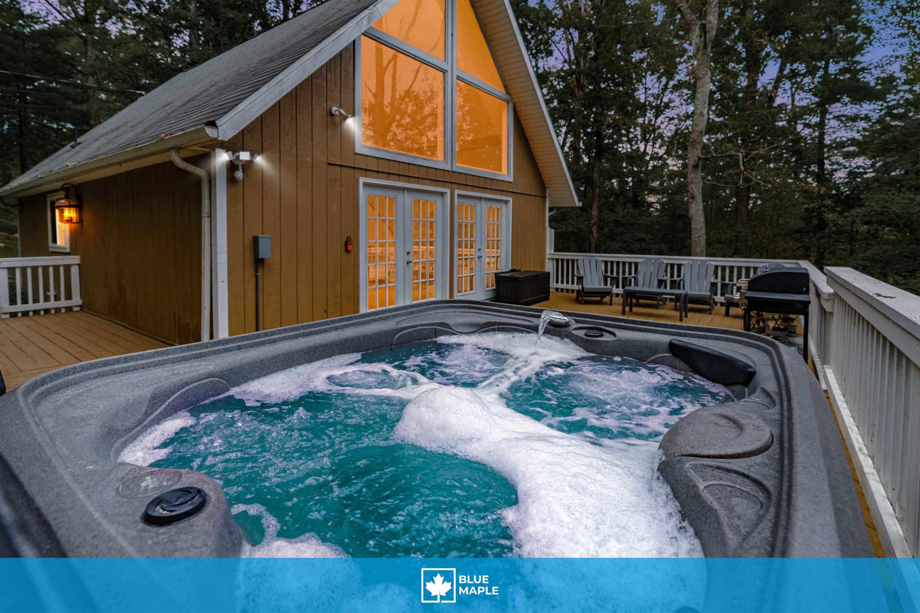Hot Tub, Fire Pit, Deck, Grill, WiFi, Dog-Friendly