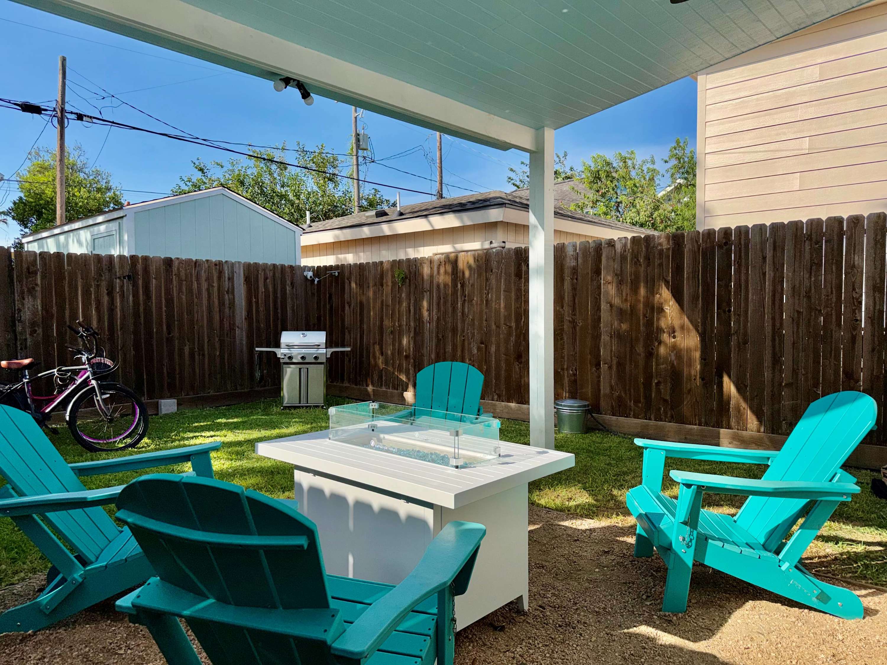 Krewe Cottage - Near Beach & The Strand 3