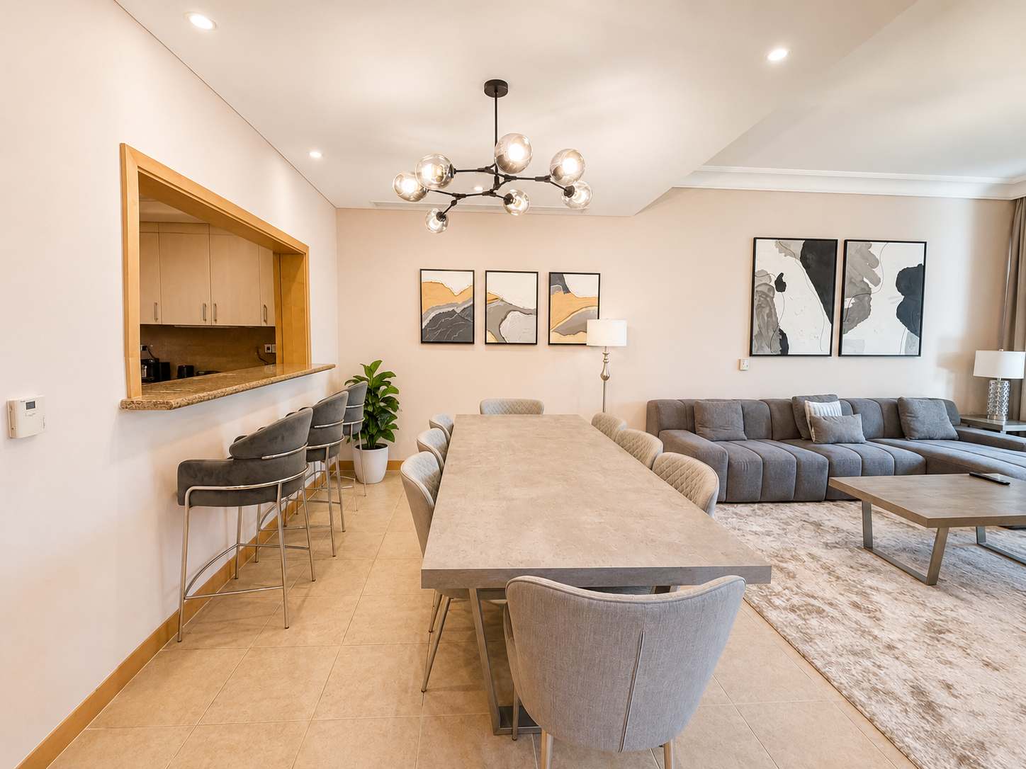 Newly Renovated Spacious Beachfront 2 Bed in Palm Jumeirah - Image 6