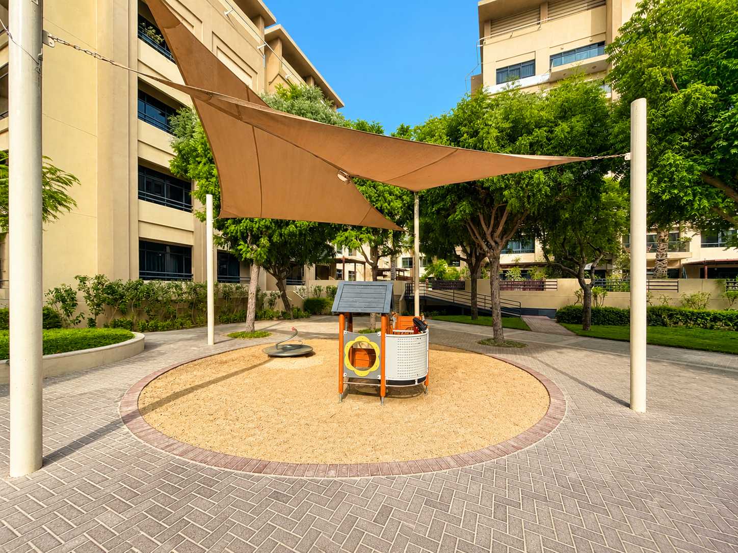 Elegant 3BR Apartment in Dubai Greens with Garden View - Image 33