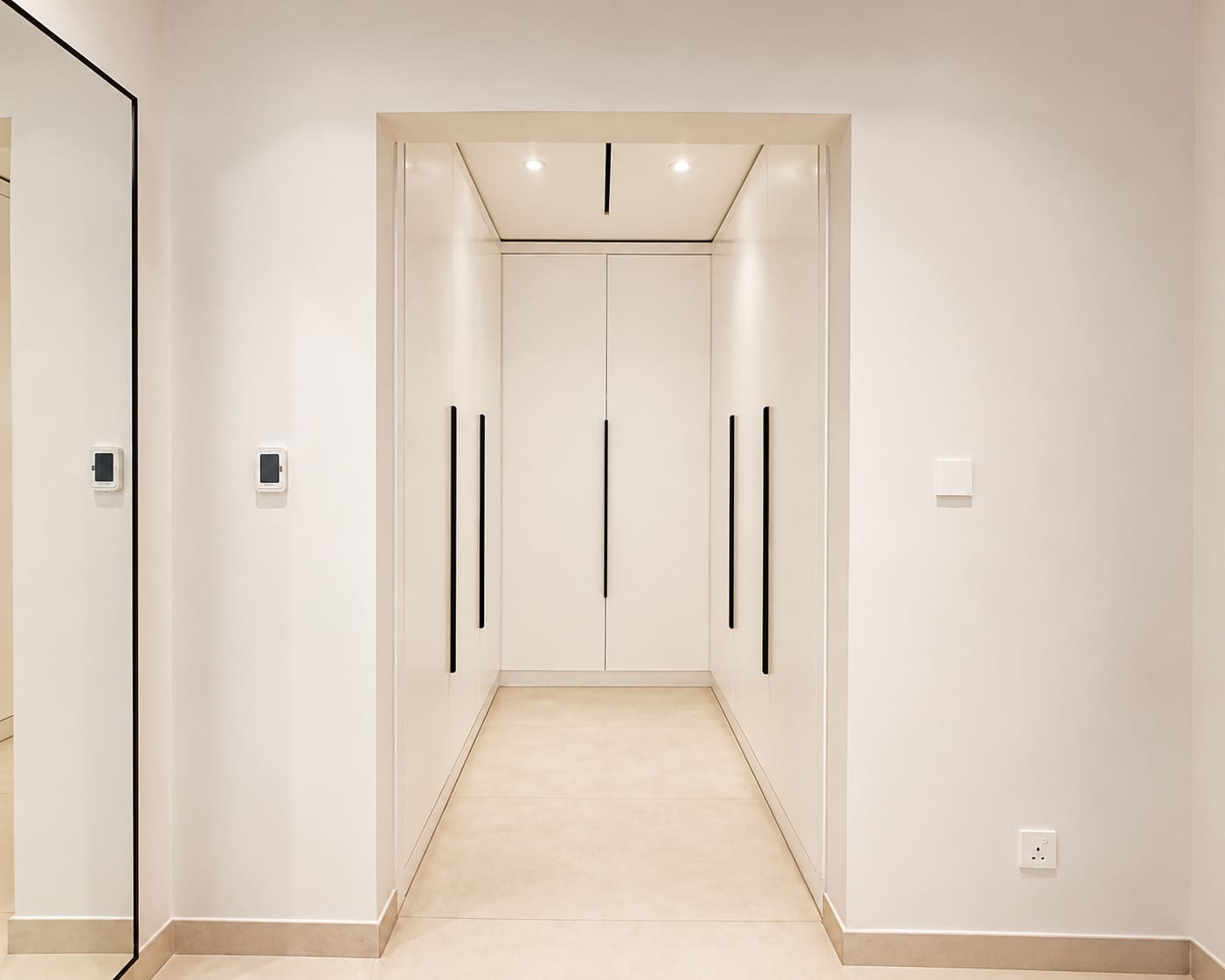 Elegant 3BR Apartment in Dubai Greens with Garden View - Image 14
