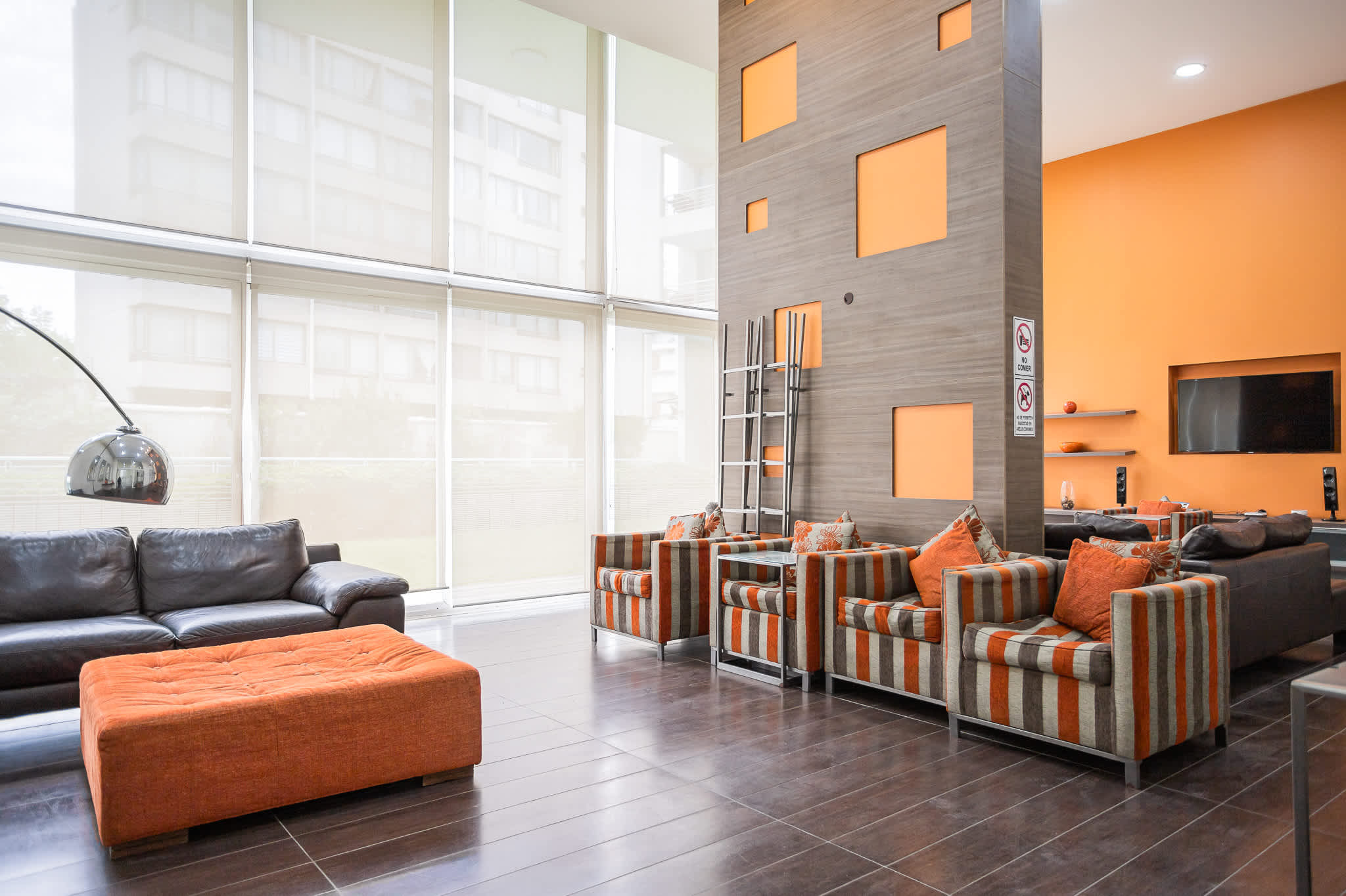 Studio in Las Condes: Pool, Gym & Prime Location!