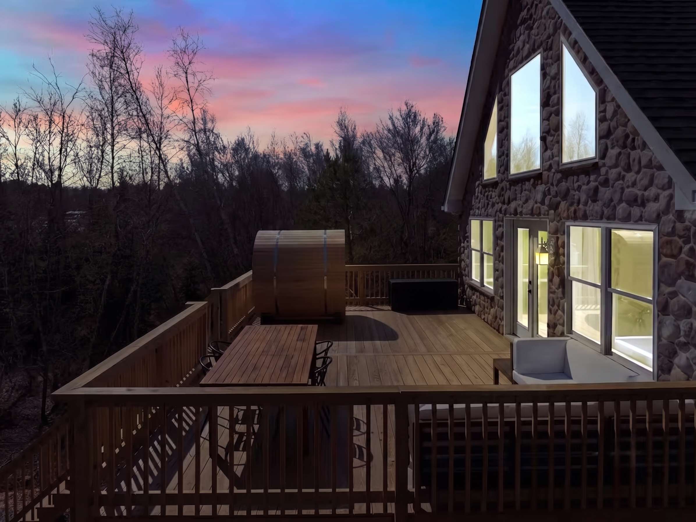 Lake Lux | Lakefront Log Cabin | Hot Tub | Sauna