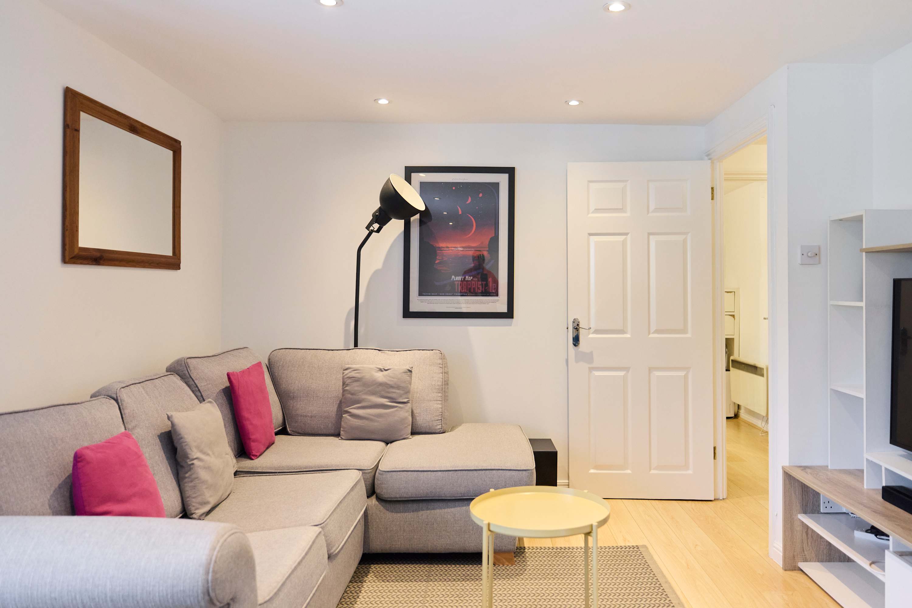 View Meet Me in Willesden Green in Mapeshill Place 21 NW2 5LA Meet Me in Willesden Green in Mapeshill Place 21 NW2 5LA - Property image 2 - VivreStays