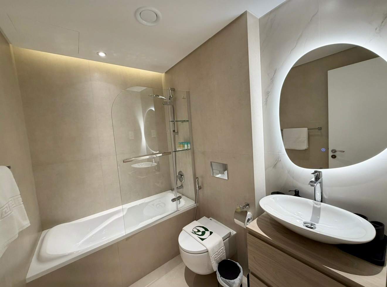شقة أنيقة من 3 غرف نوم في دبي جرينز بإطلالة على الحديقة - Image 15