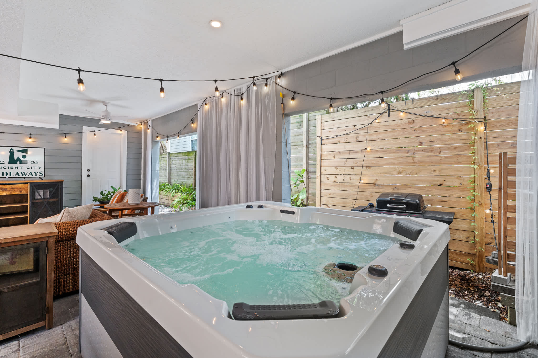 The Cottage Nook l Hot Tub l Mins to DNTN  — photo 18