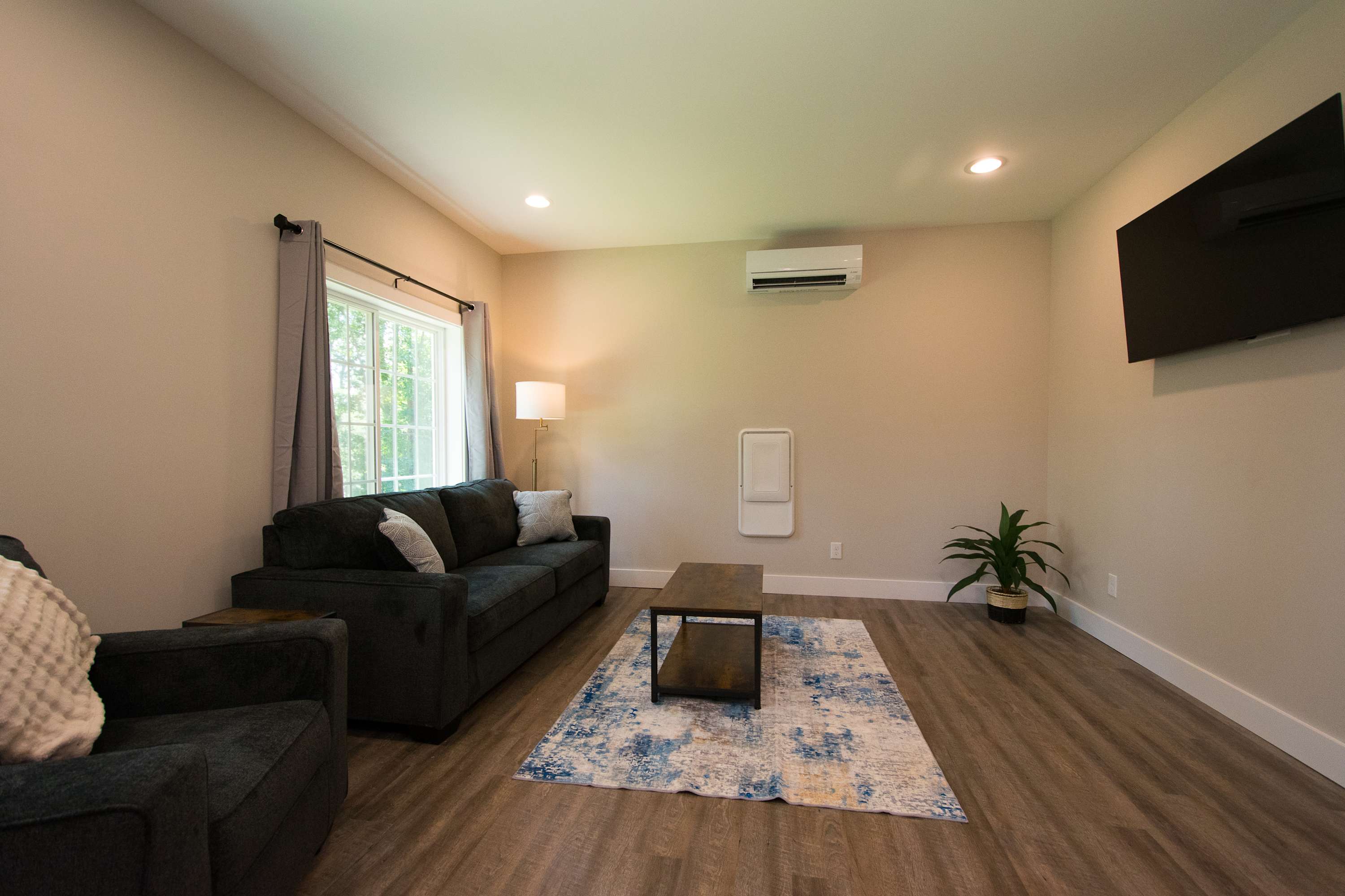 Cozy Lower Retreat II | Sleeps 4 | Free Tix
