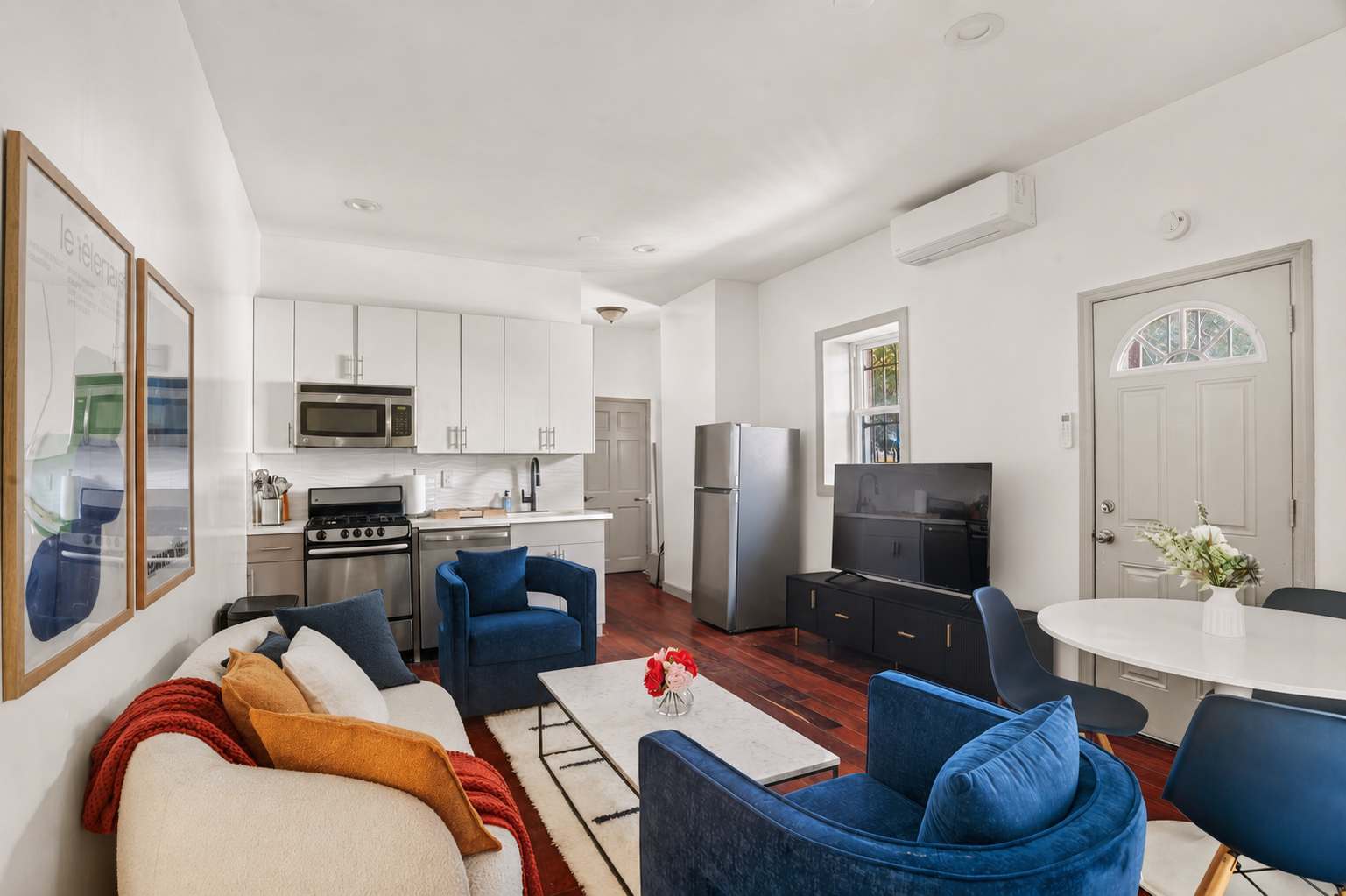 Bedford Duplex photo #2 by Haus