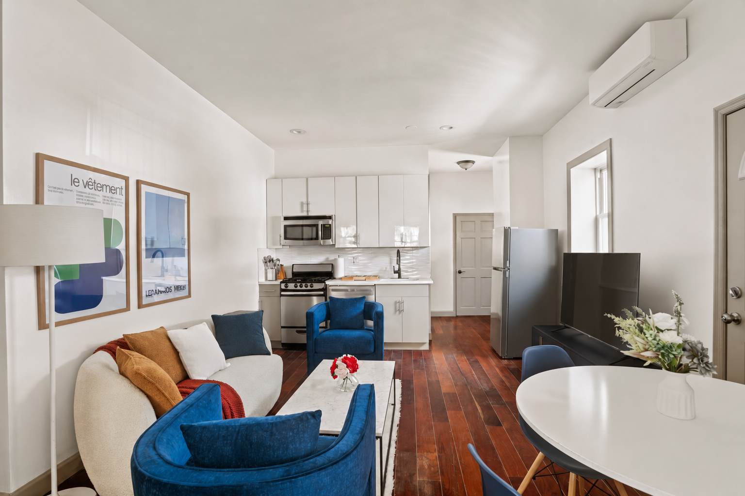 Bedford Duplex photo #1 by Haus