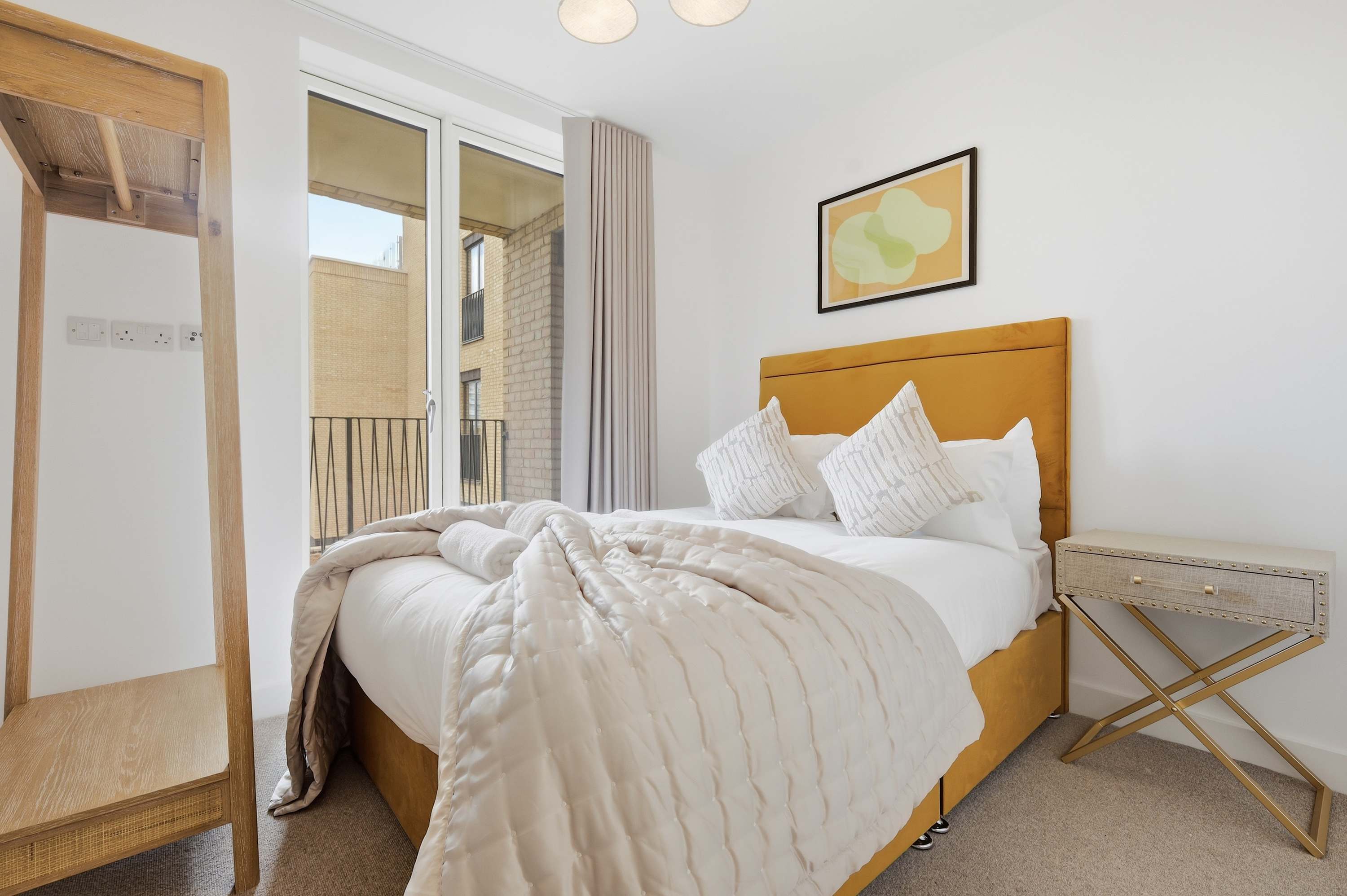 Limehouse Suites - Pine