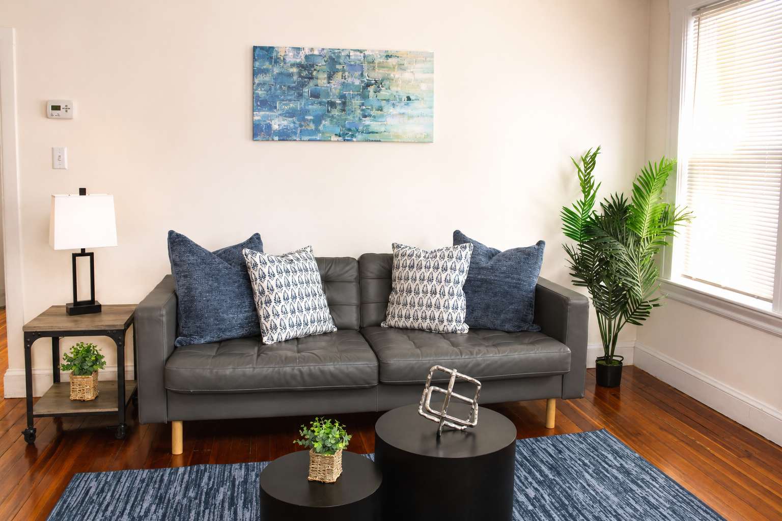 Centrally Located With Modern Kitchen And High Speed Wifi - Stylish Oasis - Malden, MA