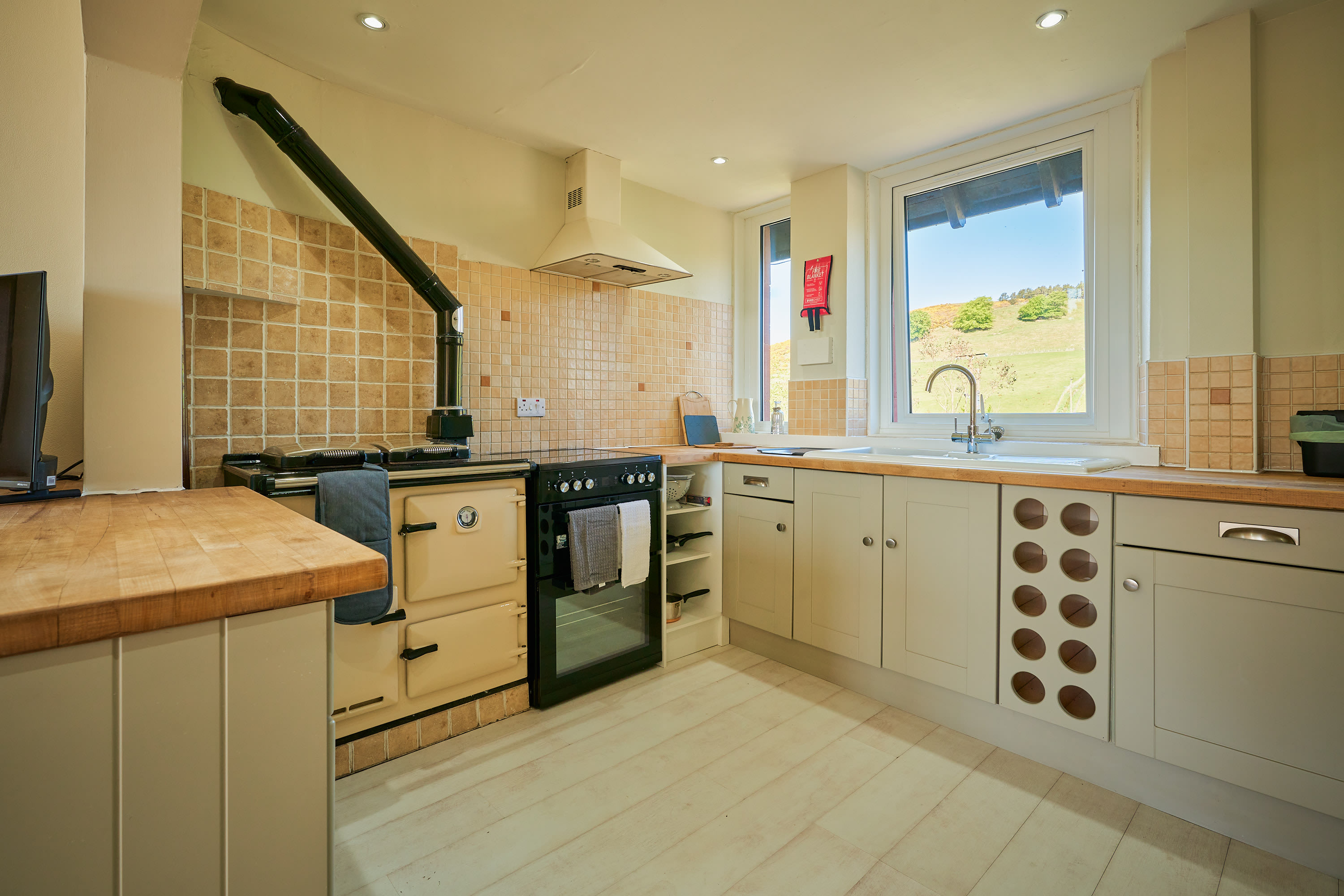 Peaceful Farmhouse, Kinclune Estate, Angus Glens in Kinclune House & Estate DD8 5HX - Property image 19 - VivreStays