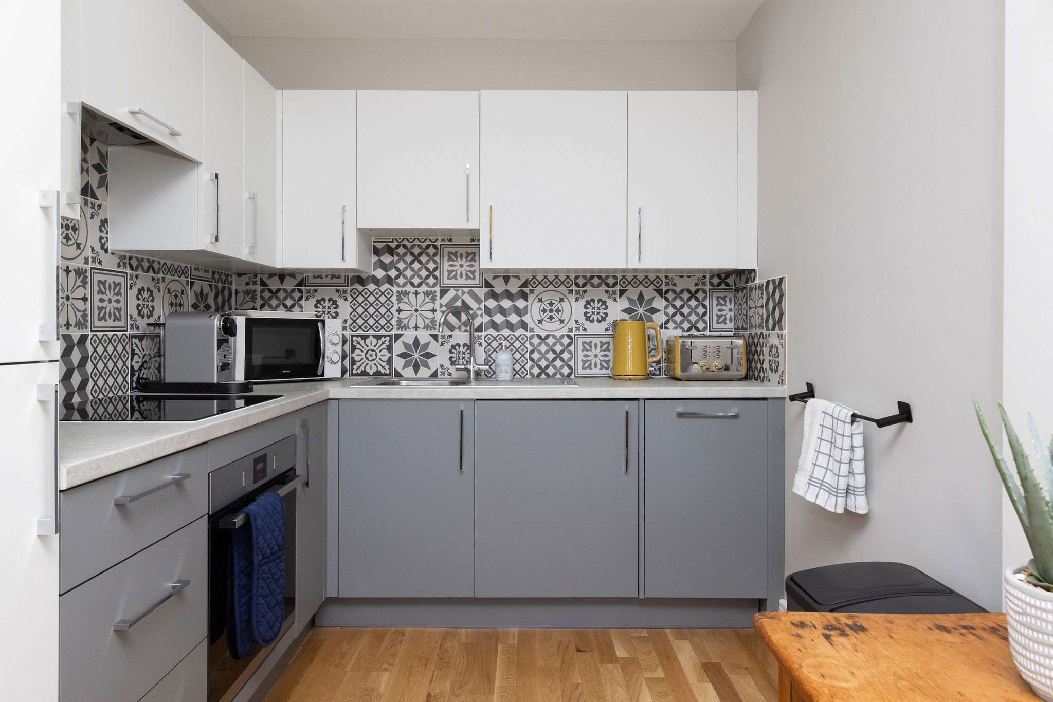 Modern fully equipped kitchen, perfect for preparing family meals after relaxing beach days
