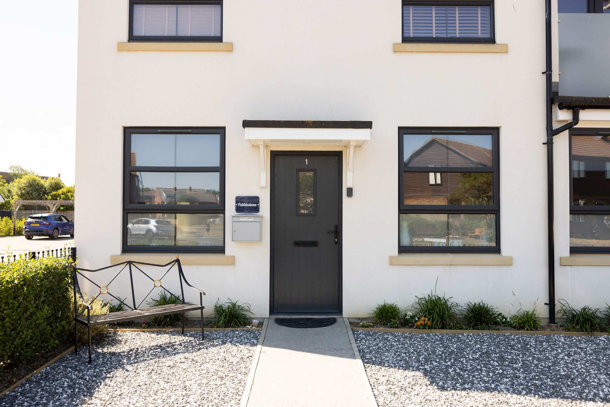 Bright 2-Bed Apartment Near East Wittering Beach