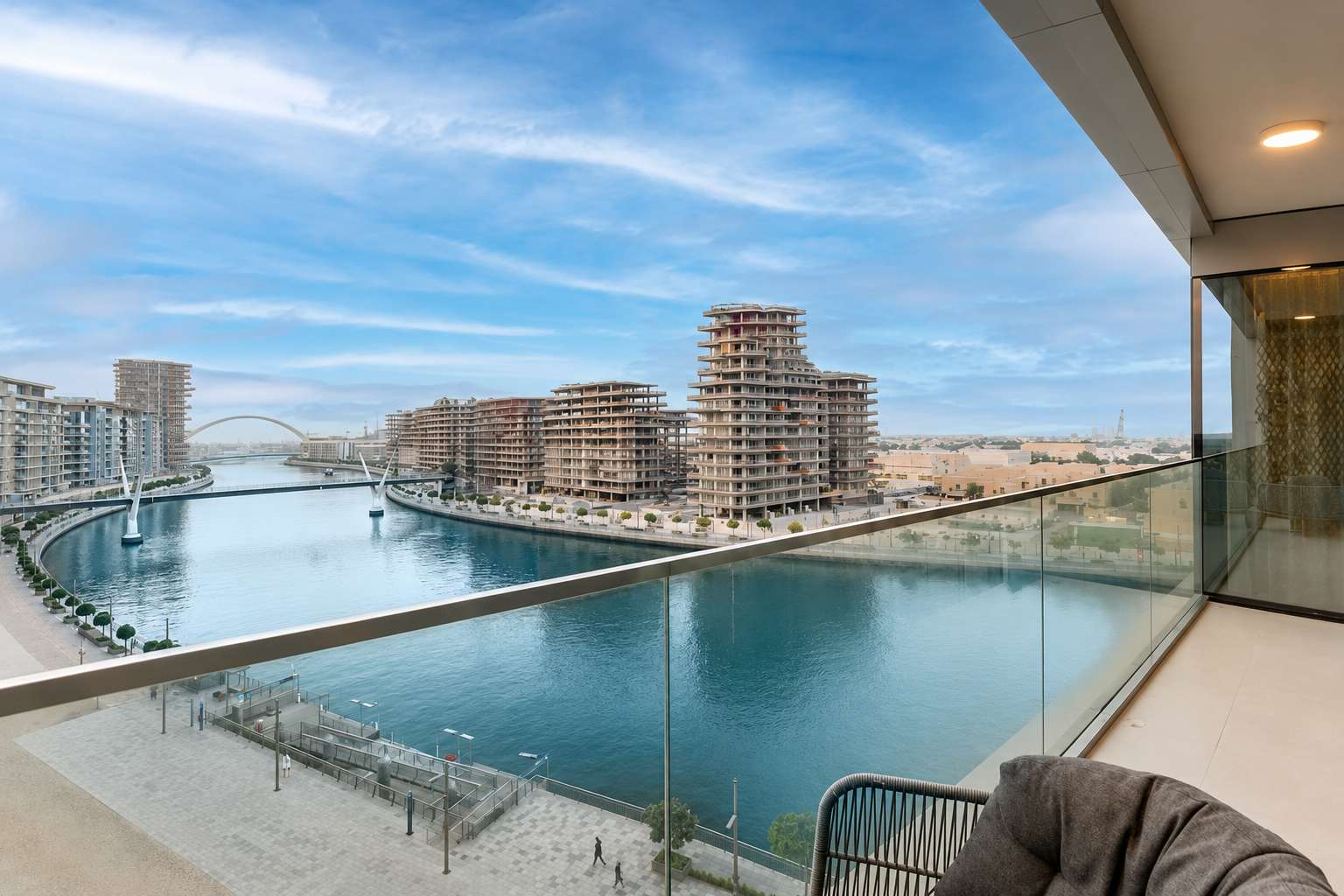 Dubai Luxury: 3-Bedroom Apartment with Views - Image 51