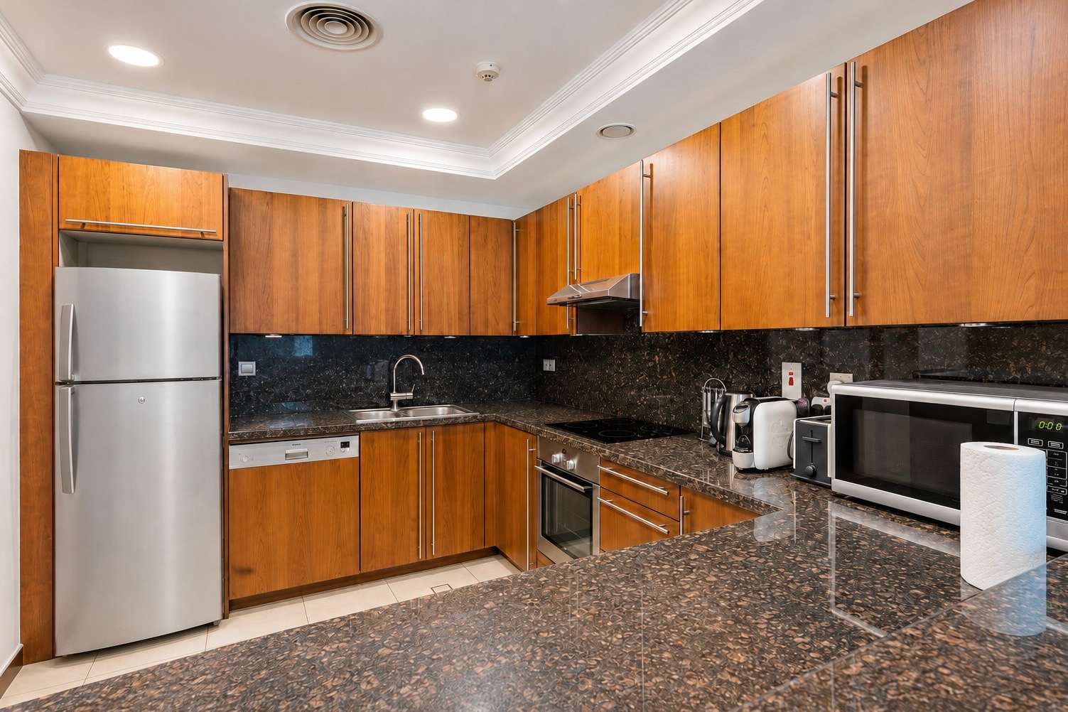 Sea View Beach Front Apartment Fairmont Palm - Image 8