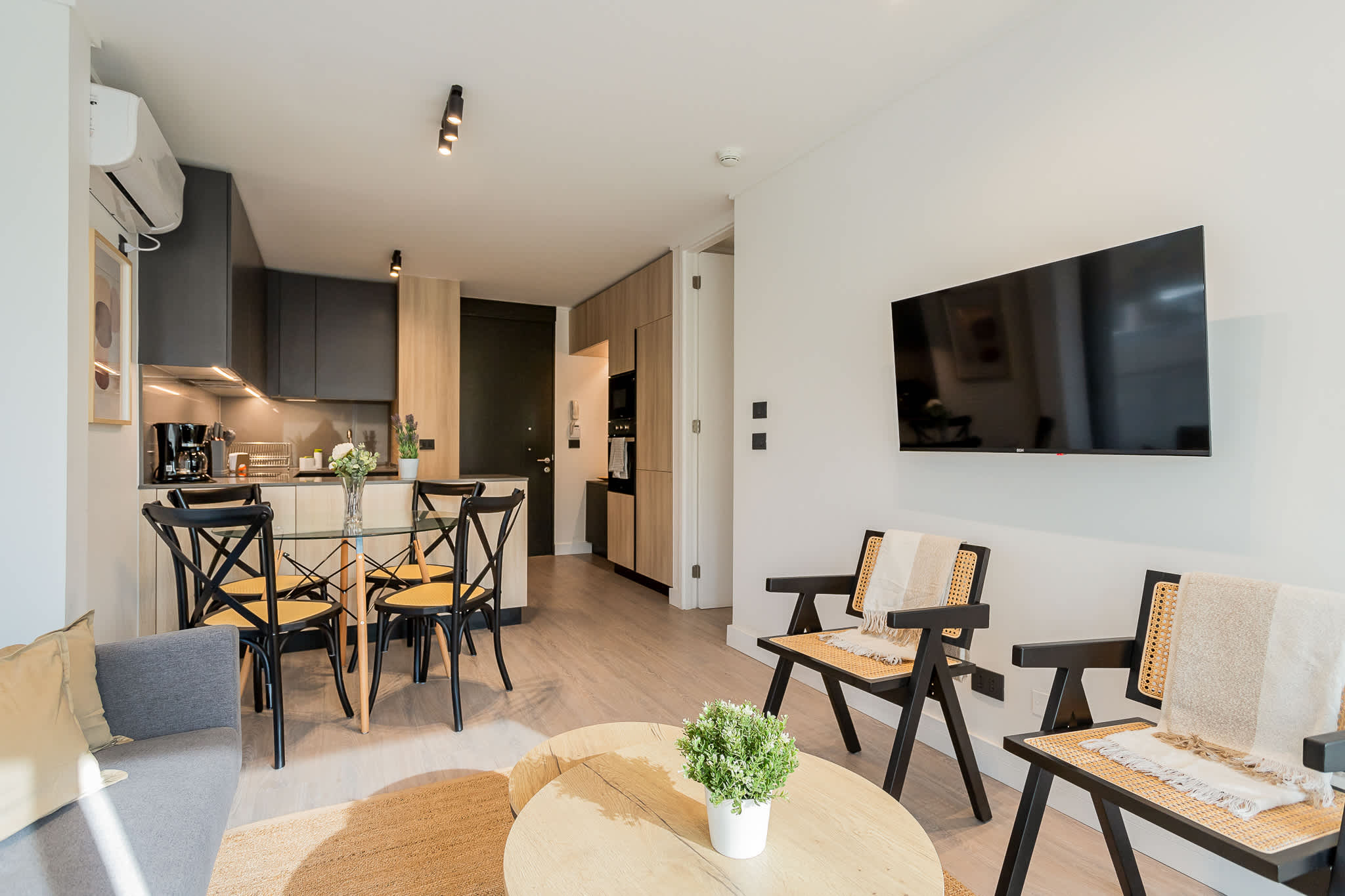 Luxury 2BR in Las Condes Comfort for 5 Guests
