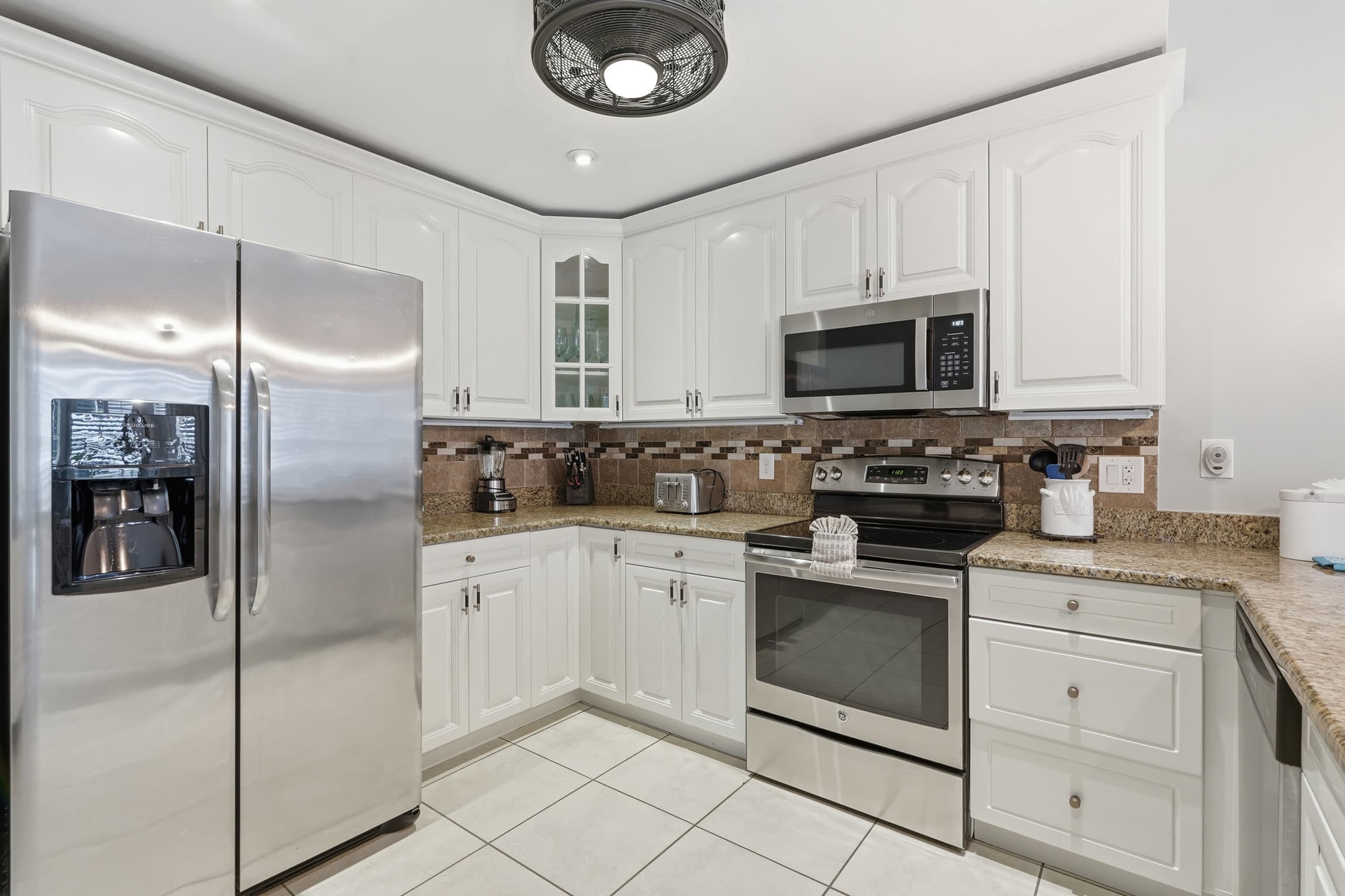 Centrally Located Pool Home in Naples | Photo 10