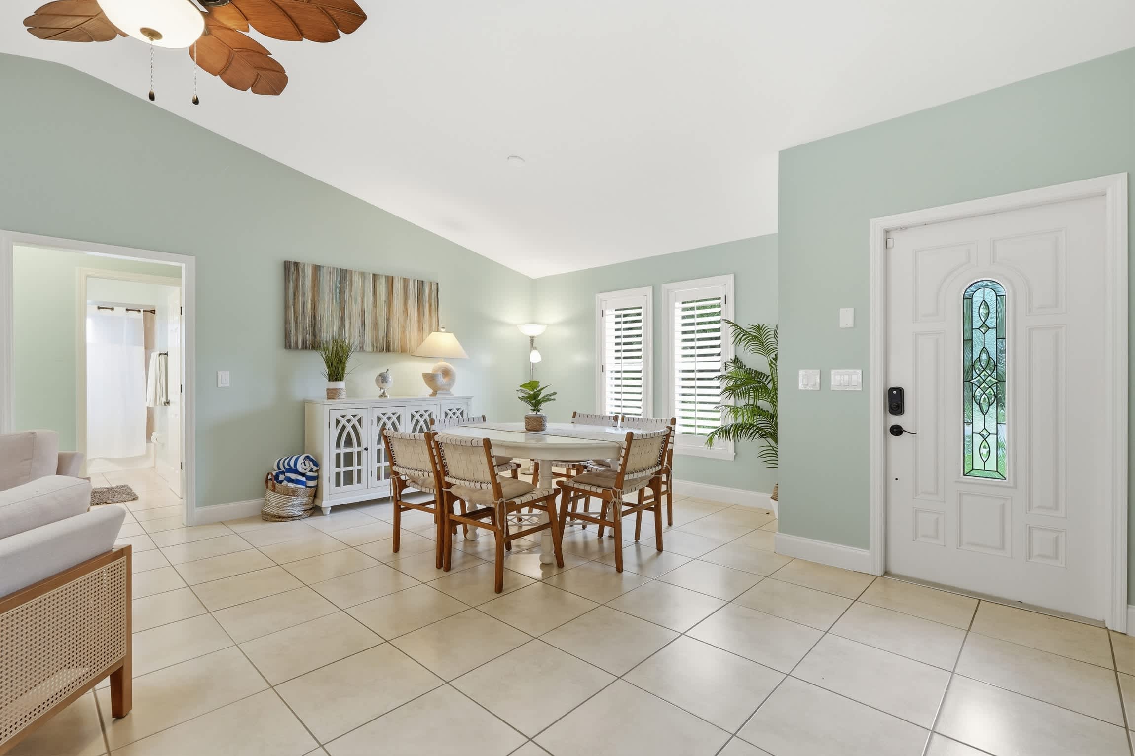 Centrally Located Pool Home in Naples | Photo 6