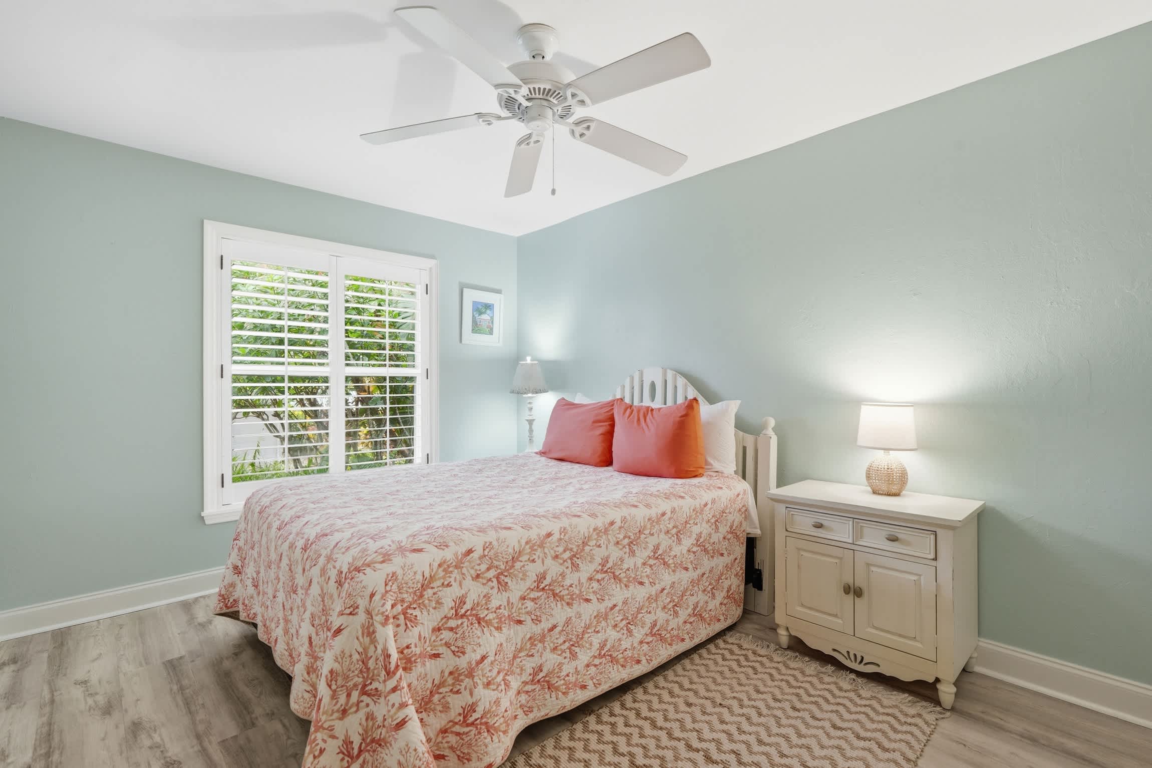 Centrally Located Pool Home in Naples | Photo 17