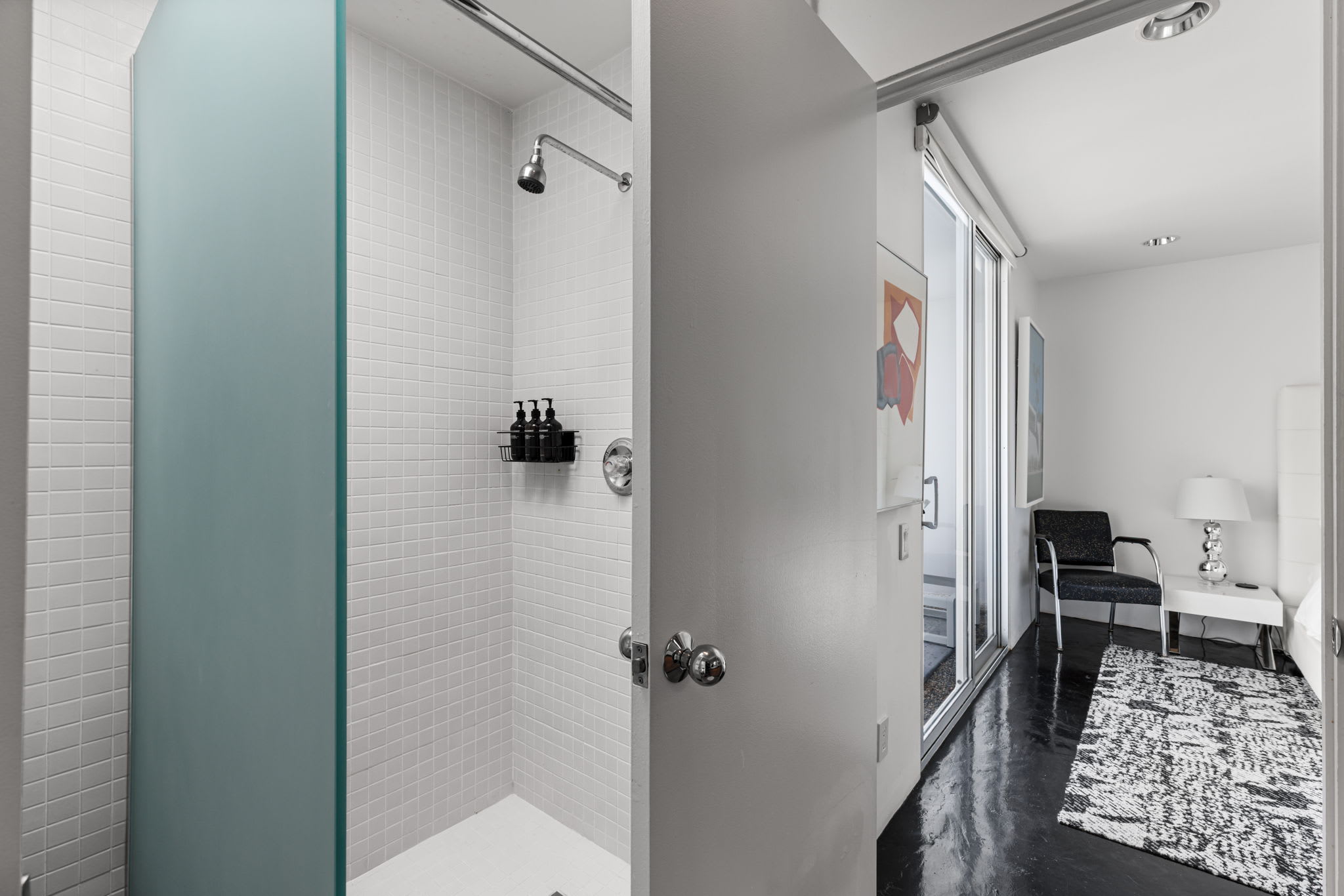 Jack & Jill Shared Bathroom | The Bond House in Palm Springs, California by Luxus Vacation Properties