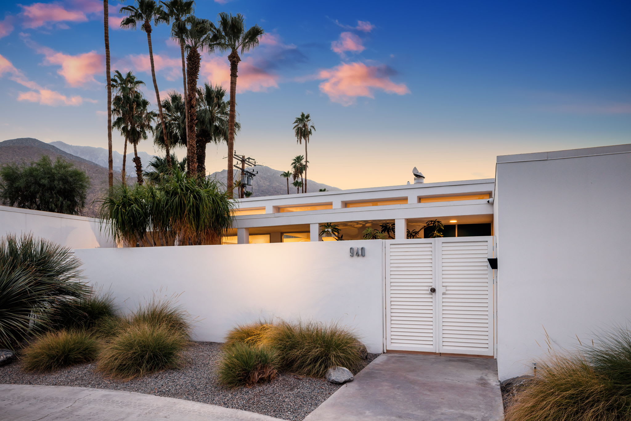 The Bond House in Palm Springs, California by Luxus Vacation Properties