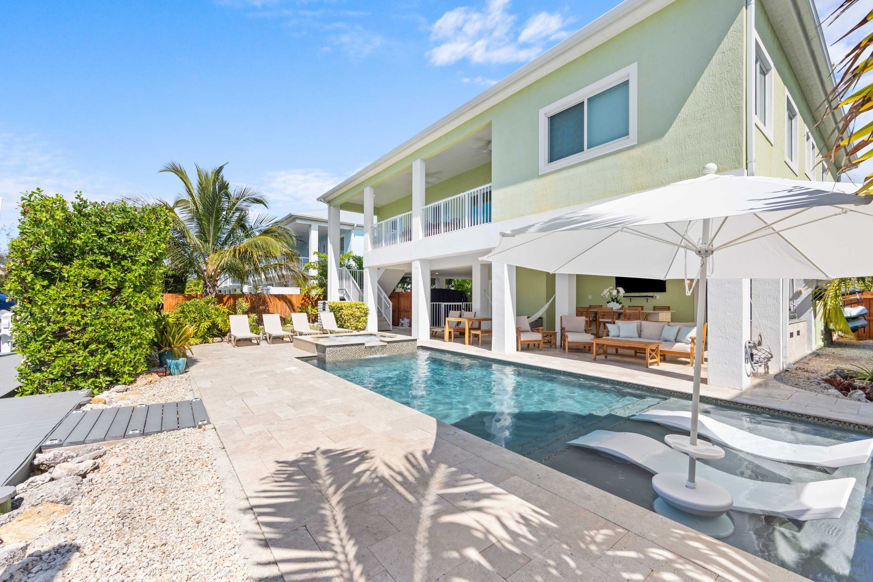 Emerald Palms ~ Waterfront ~ Pool ~ Dock ~ Games - Marathon, FL
