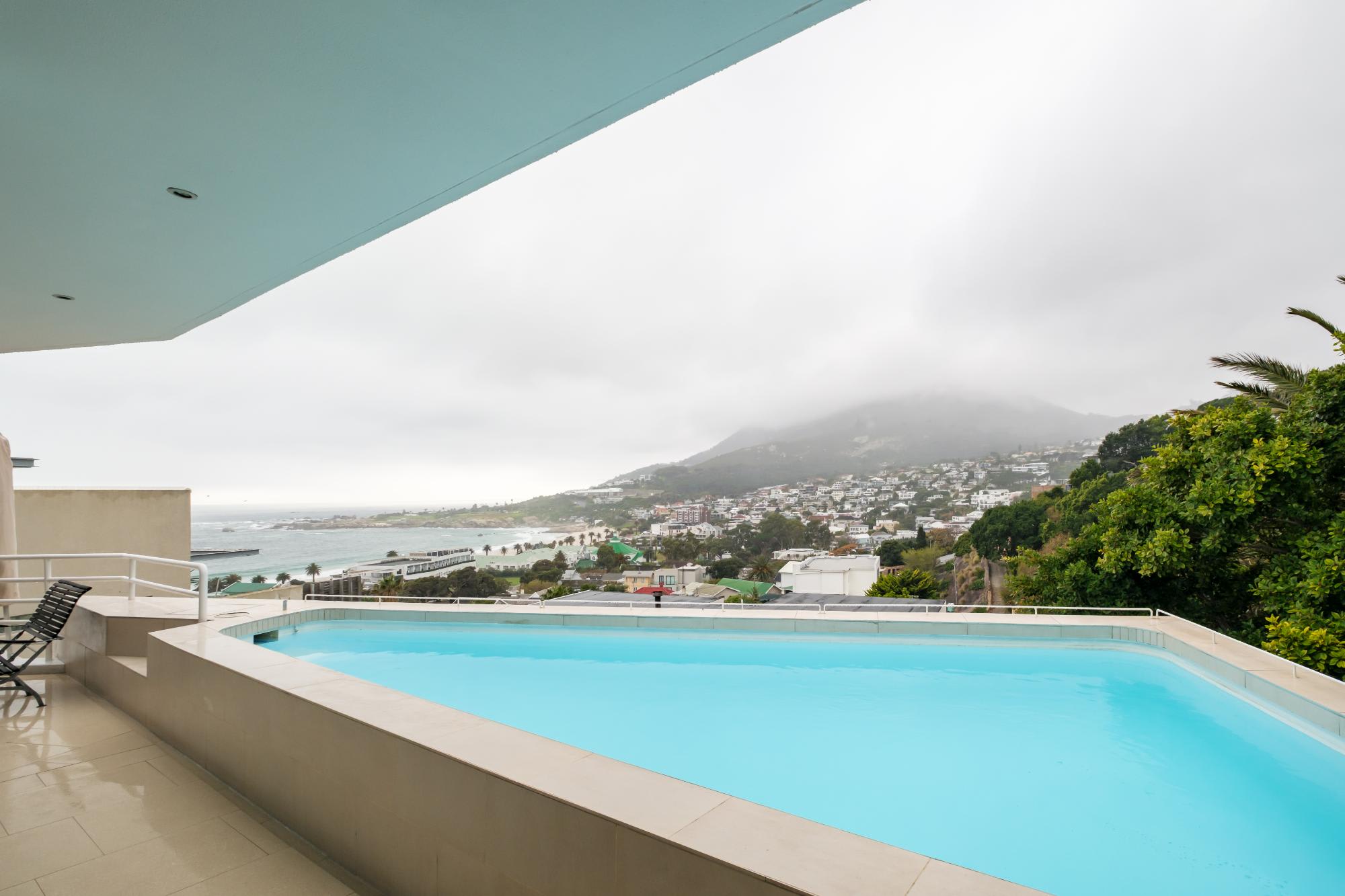 Six Bedroom Holiday Villa on Three Levels w Pool Silvertree | Photo 2