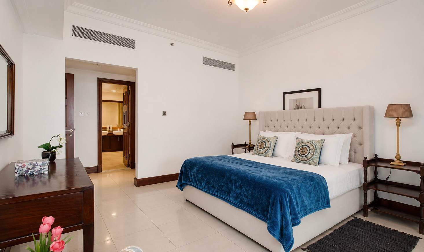 Palm Jumeirah Beach Access Apartment - Image 11