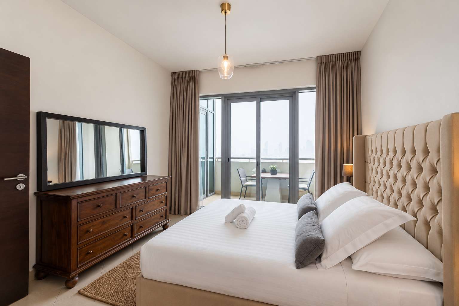 Golf Towers 1BR Apartment in Dubai - Image 12