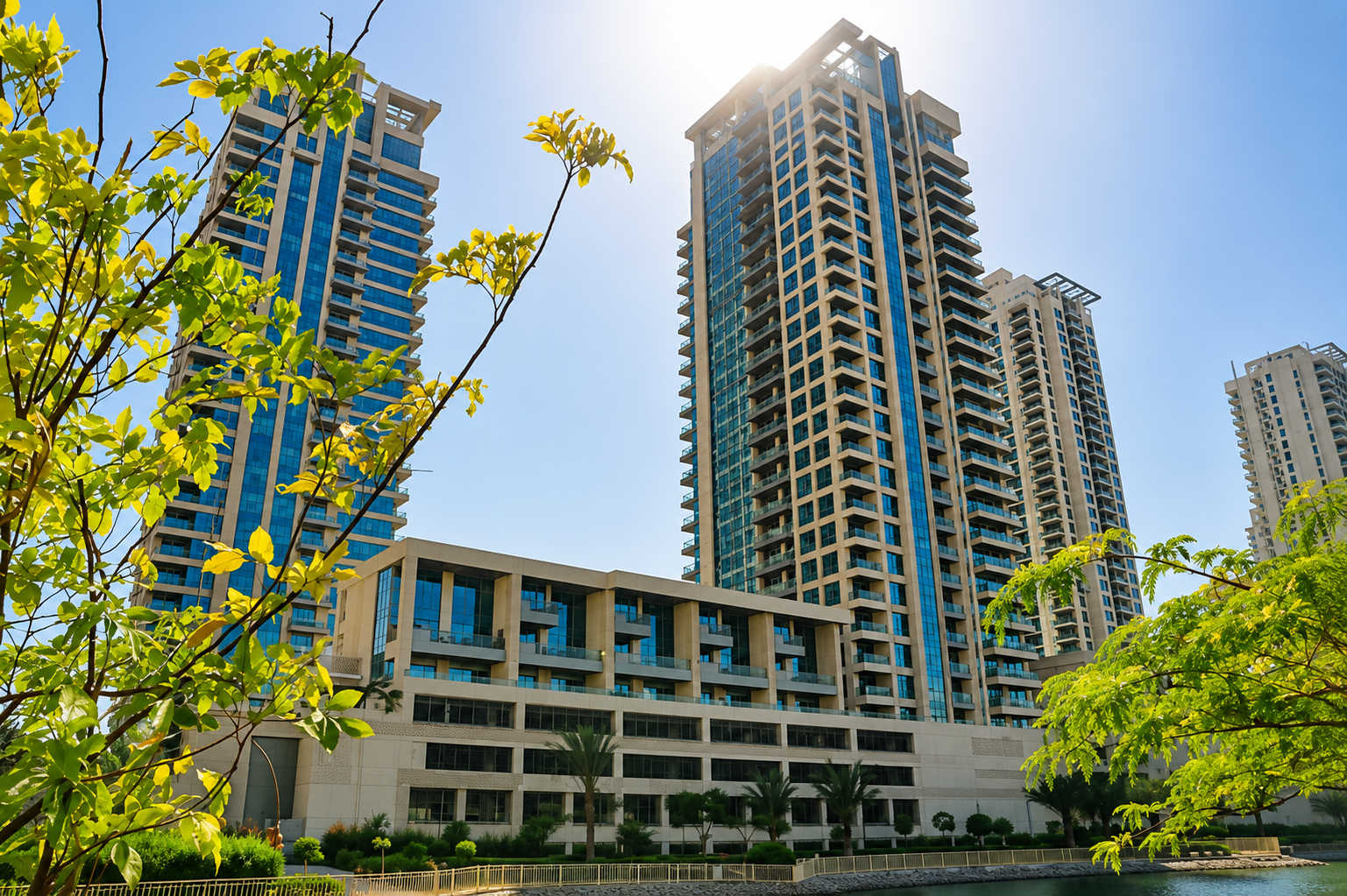 Golf Towers 1BR Apartment in Dubai - Image 27