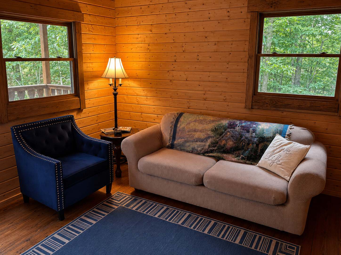 River Cabin w/Kayak, Fire Pit, WiFi & Game Room