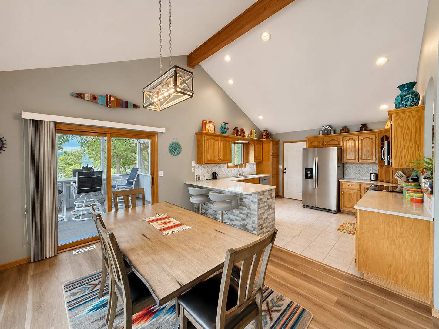 Make mealtime memories together in the spacious dining area​